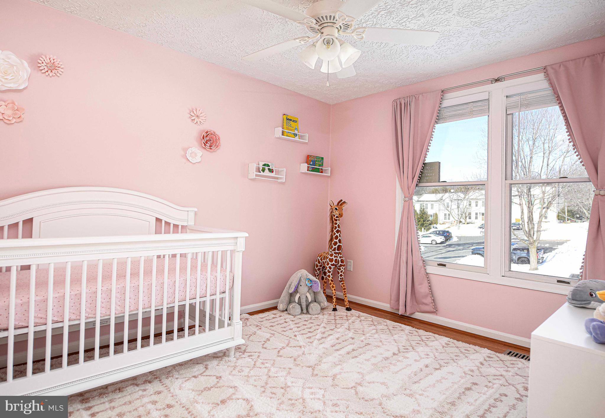 LAUREL WOODS - Residential