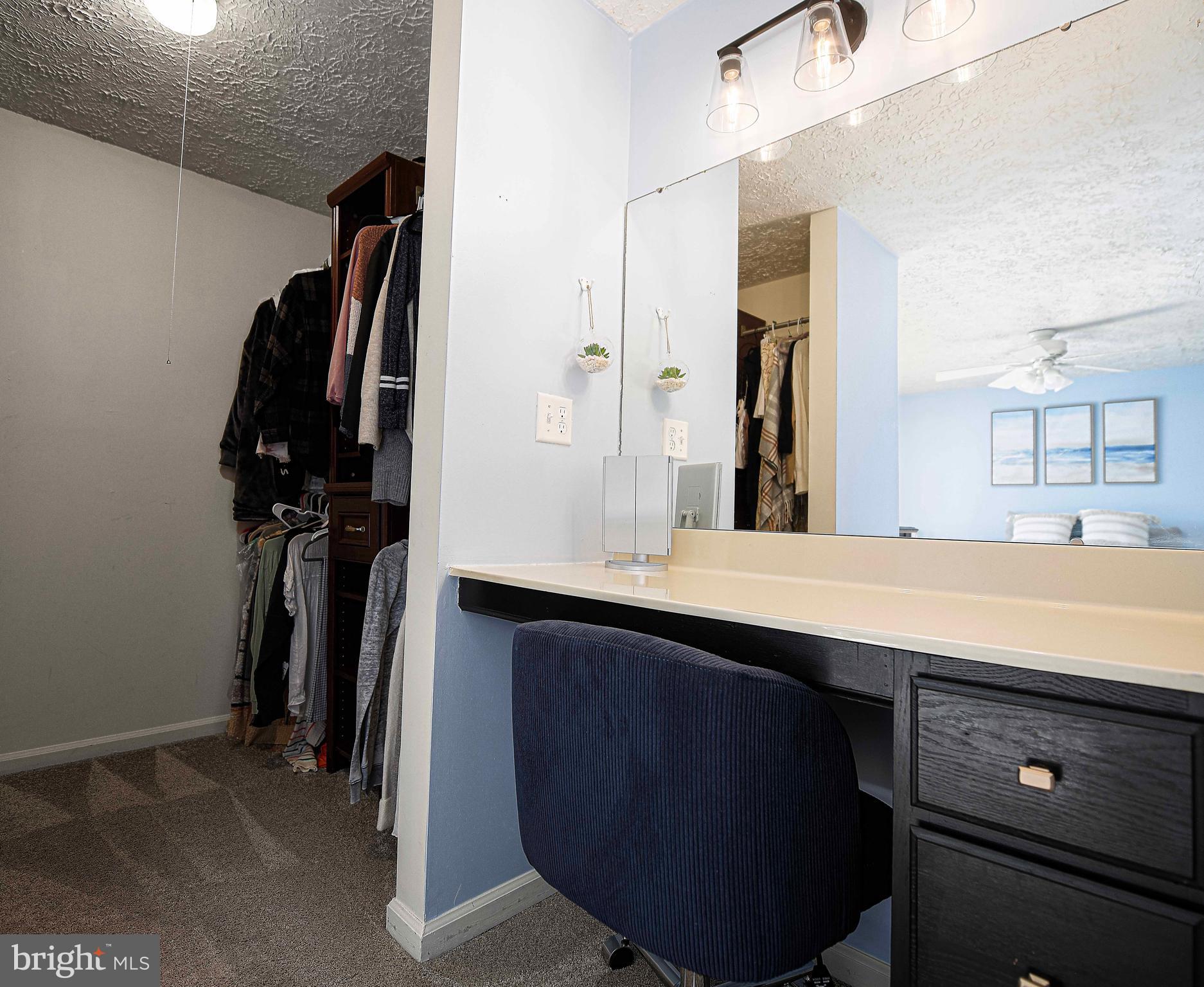 LAUREL WOODS - Residential