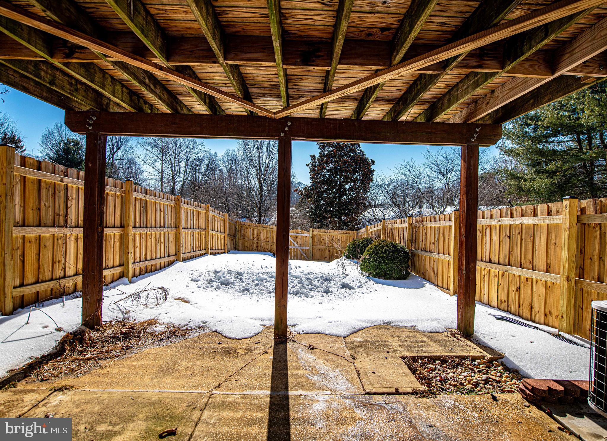 LAUREL WOODS - Residential