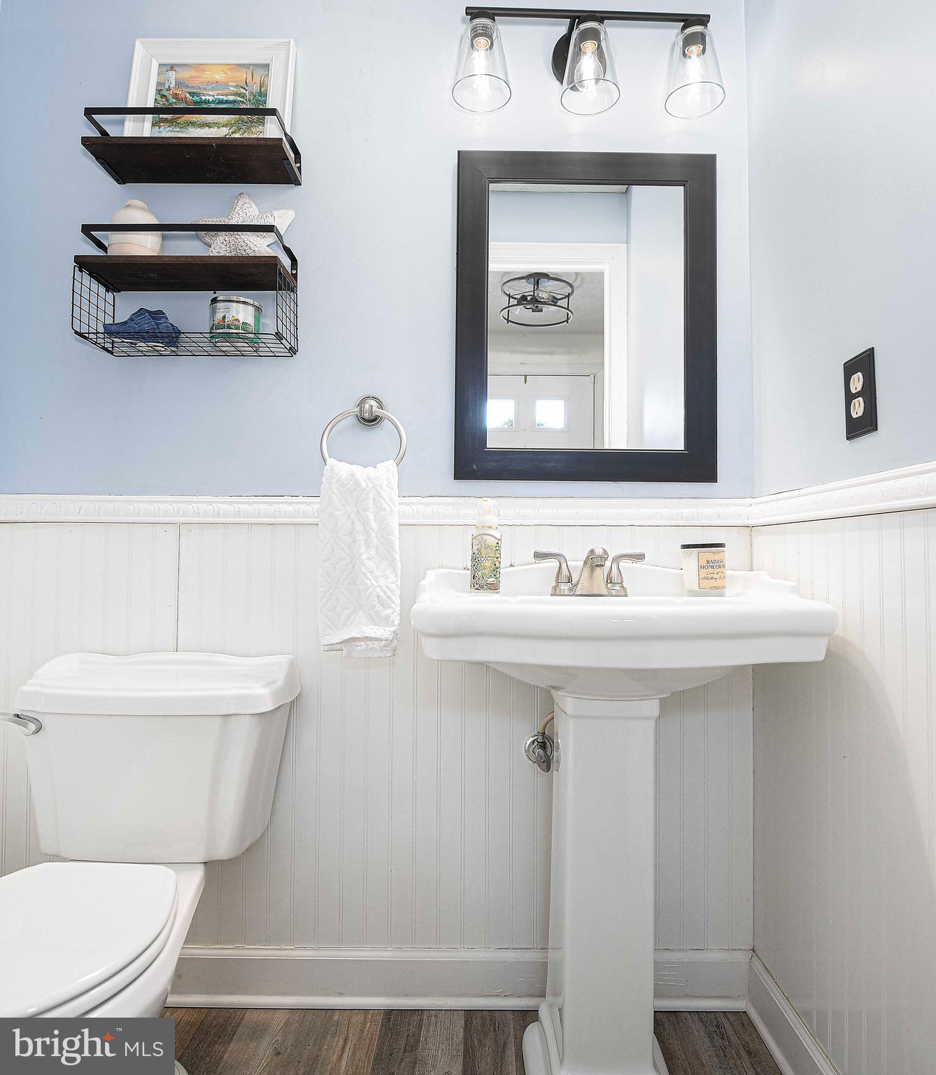 LAUREL WOODS - Residential