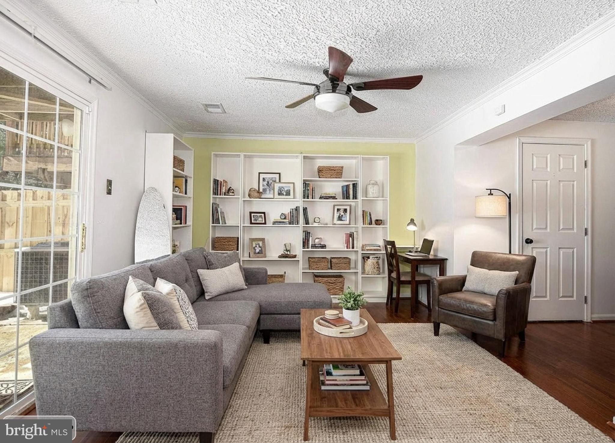 LAUREL WOODS - Residential