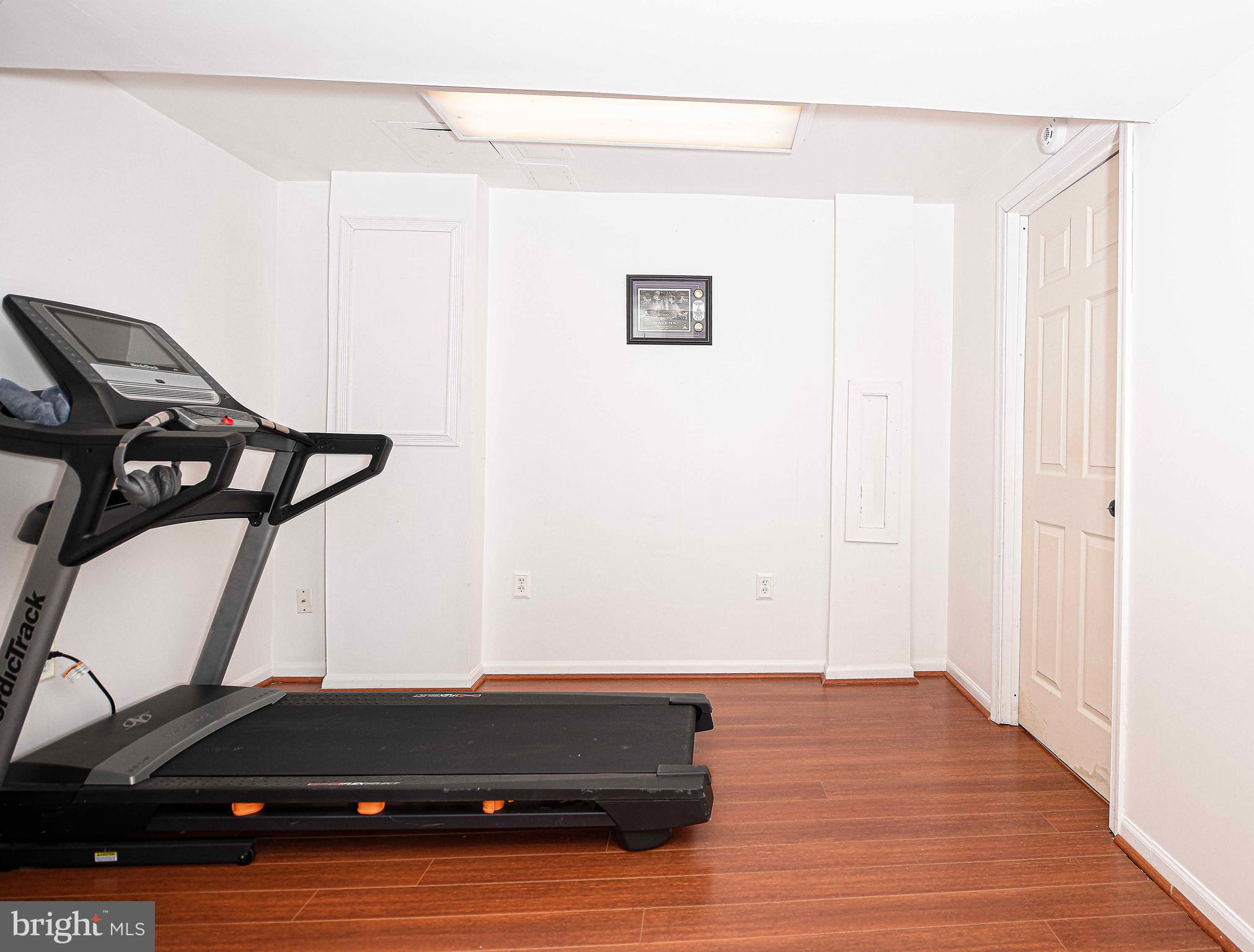 LAUREL WOODS - Residential