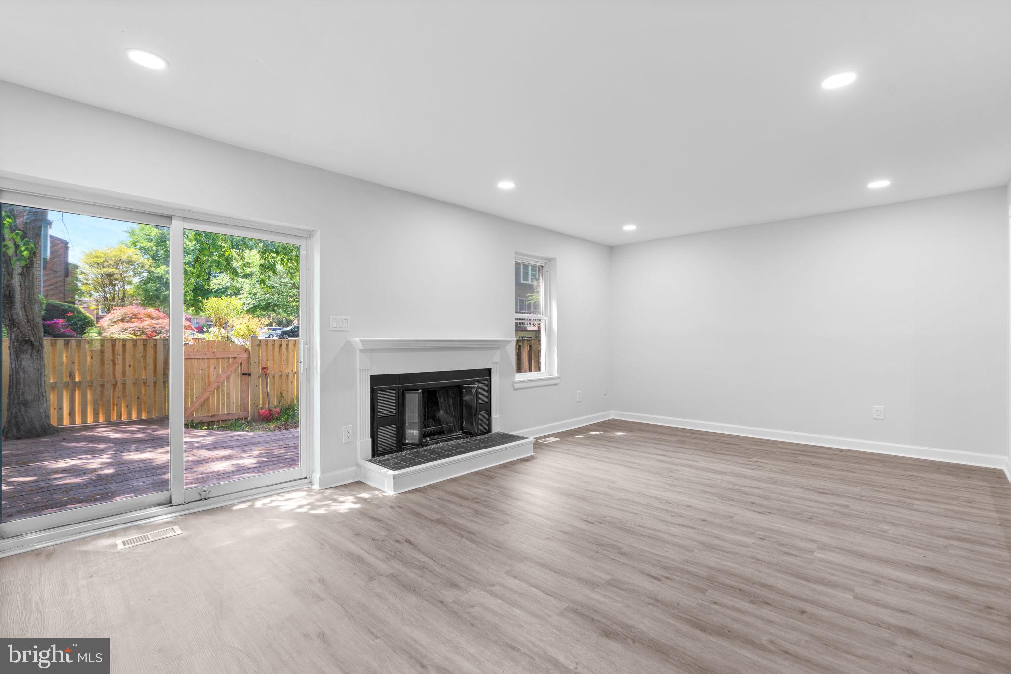 VILLAGE OF OWEN BROWN - Residential