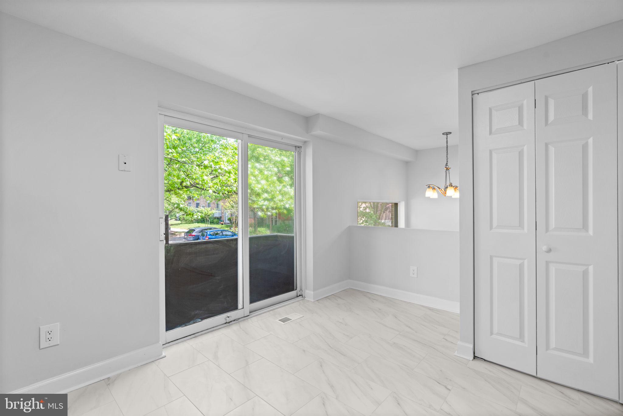 VILLAGE OF OWEN BROWN - Residential