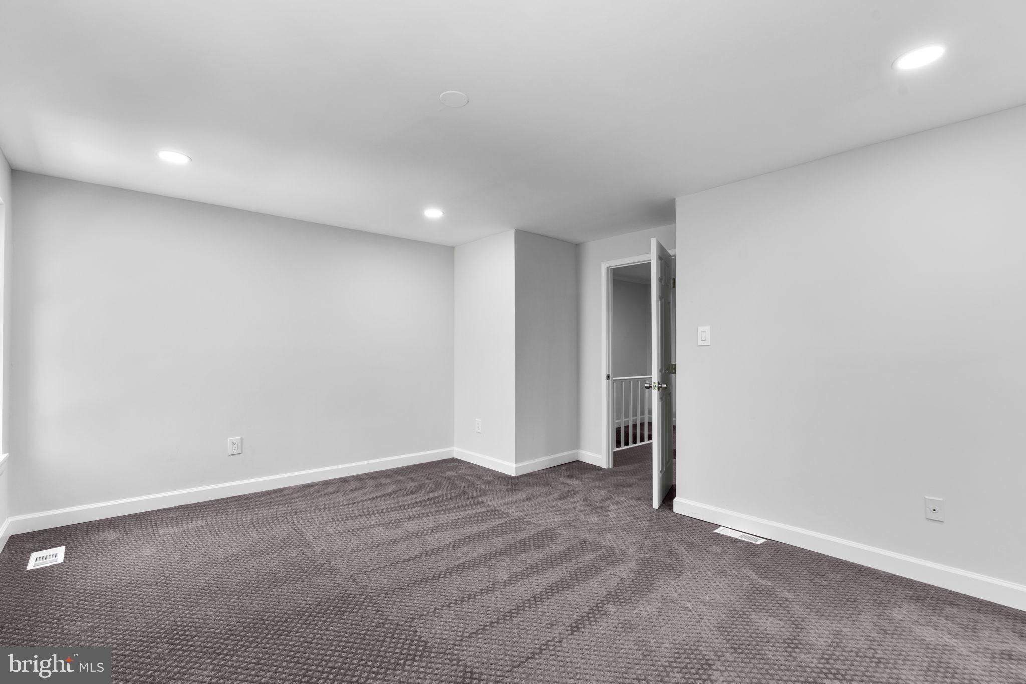 VILLAGE OF OWEN BROWN - Residential