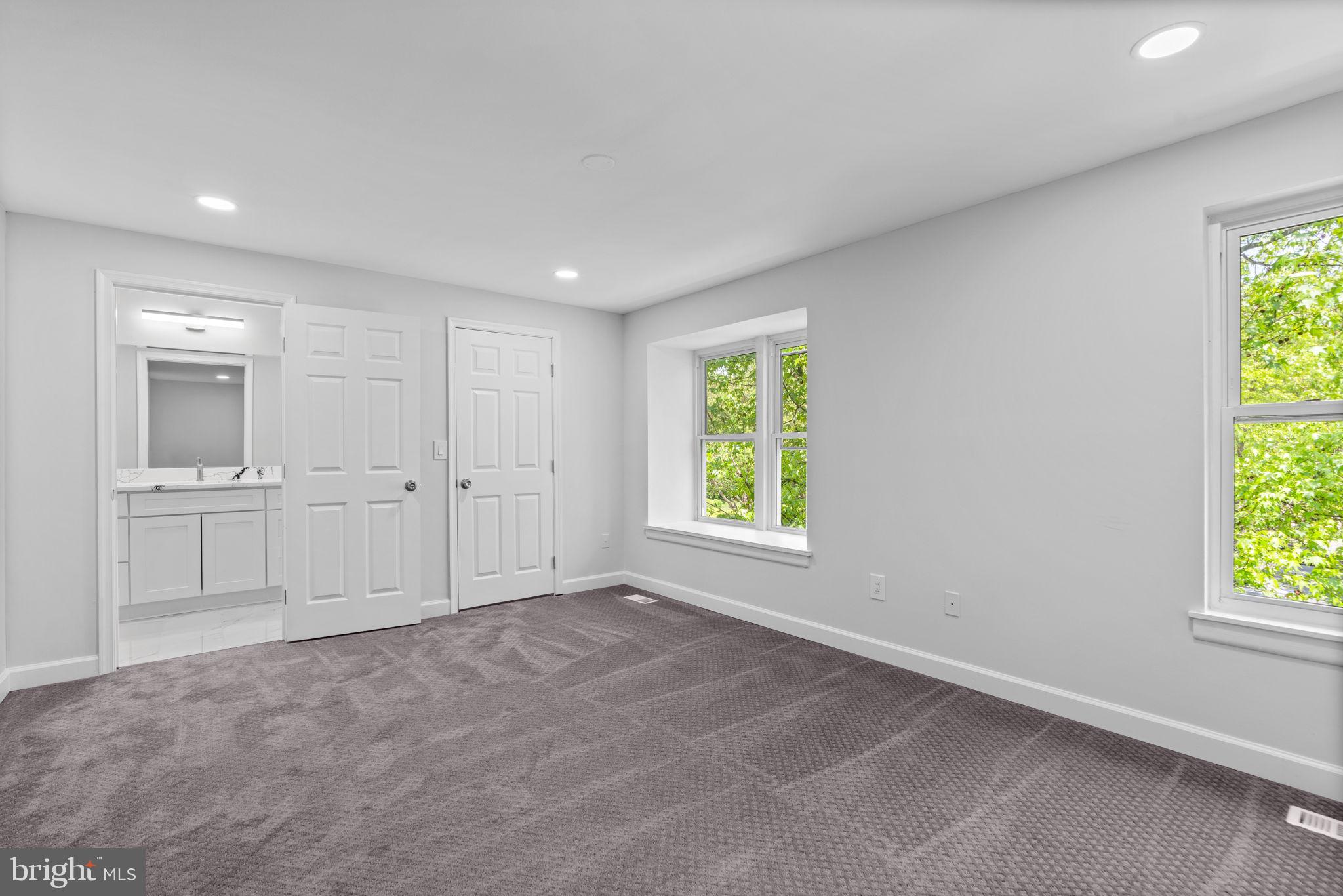 VILLAGE OF OWEN BROWN - Residential