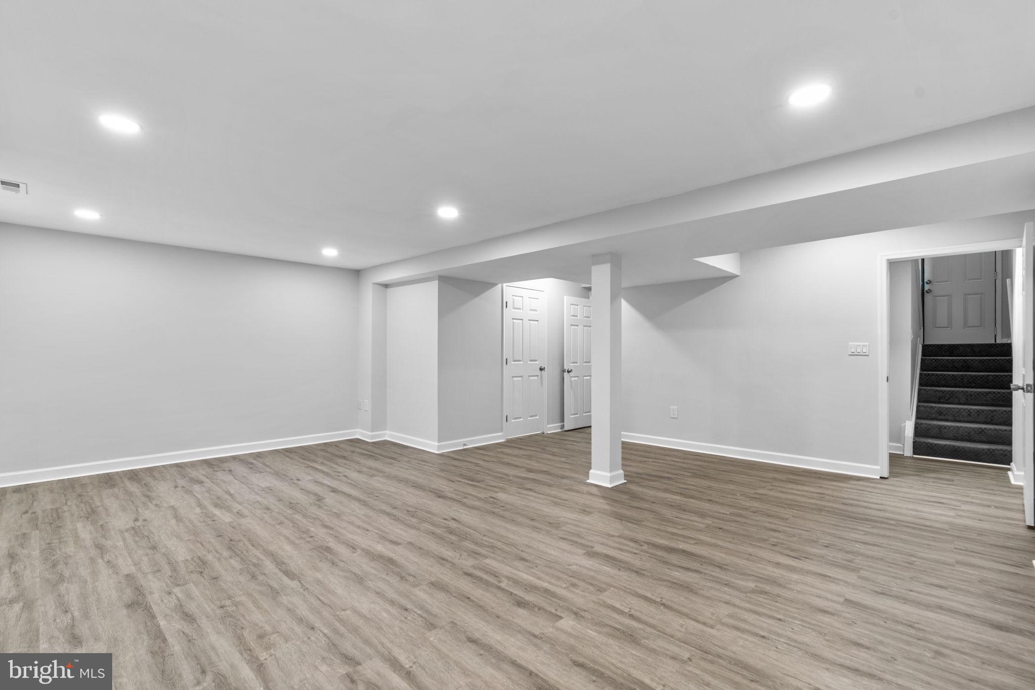 VILLAGE OF OWEN BROWN - Residential