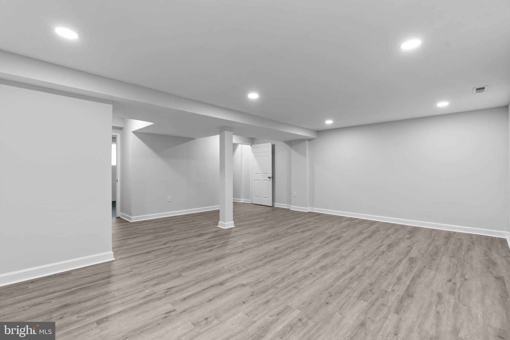 VILLAGE OF OWEN BROWN - Residential