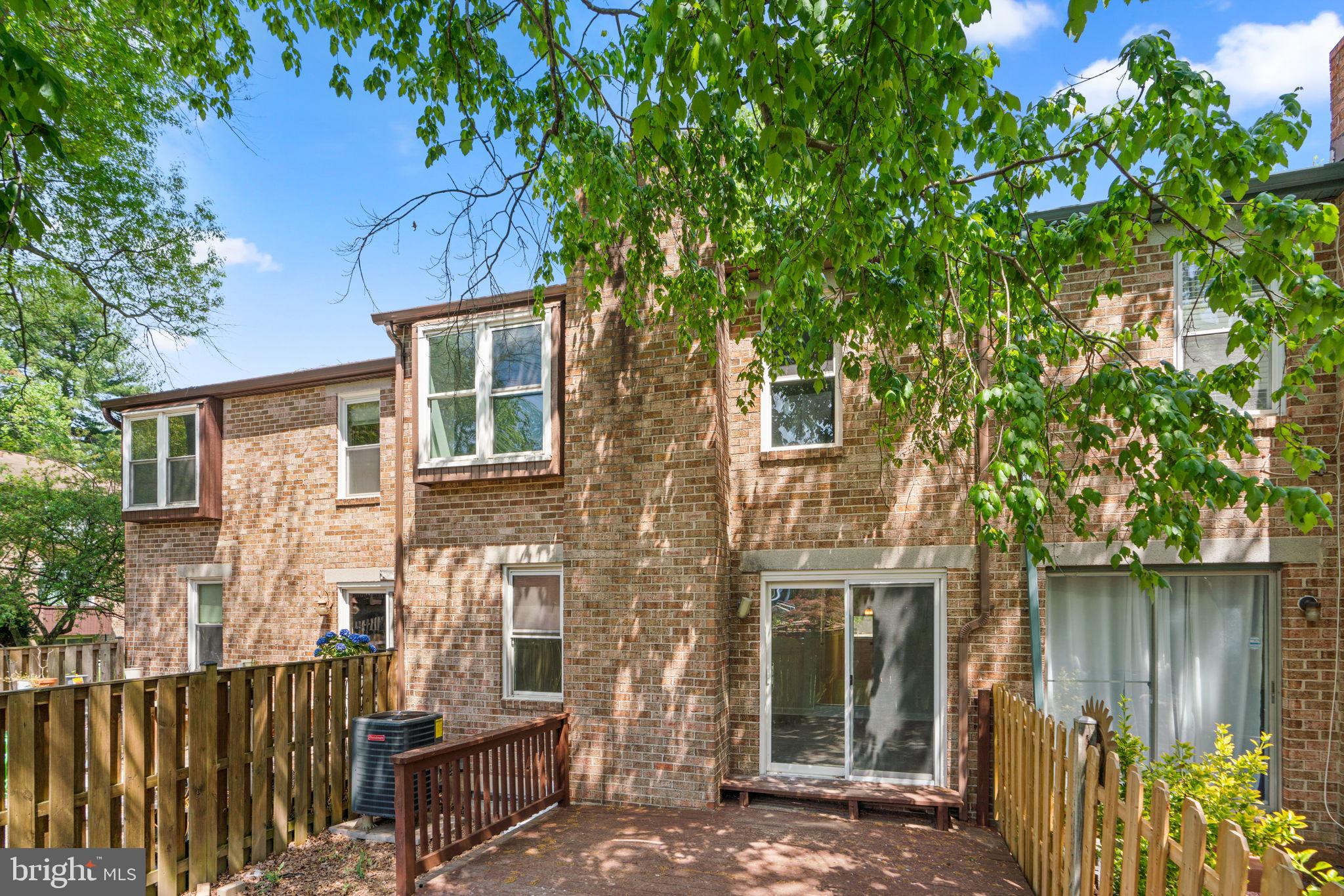 VILLAGE OF OWEN BROWN - Residential