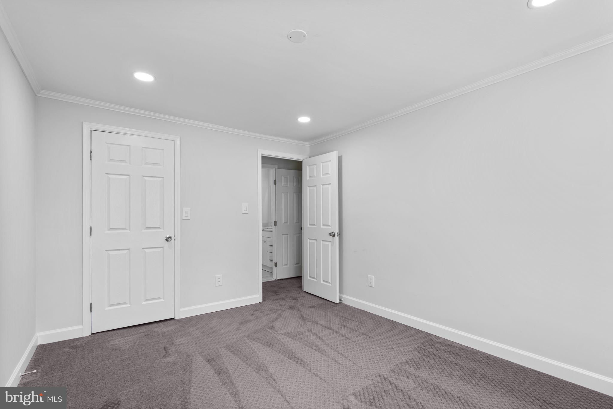 VILLAGE OF OWEN BROWN - Residential