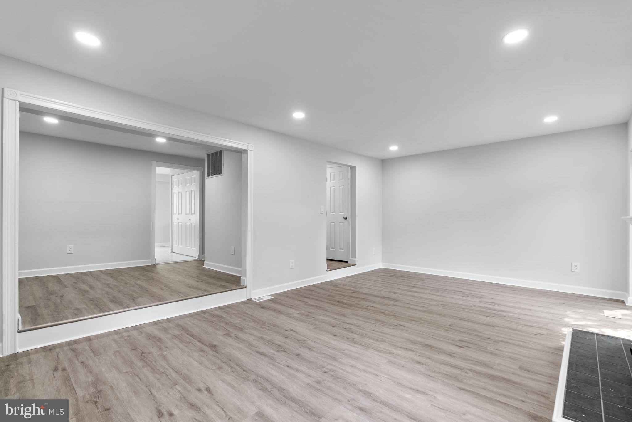 VILLAGE OF OWEN BROWN - Residential