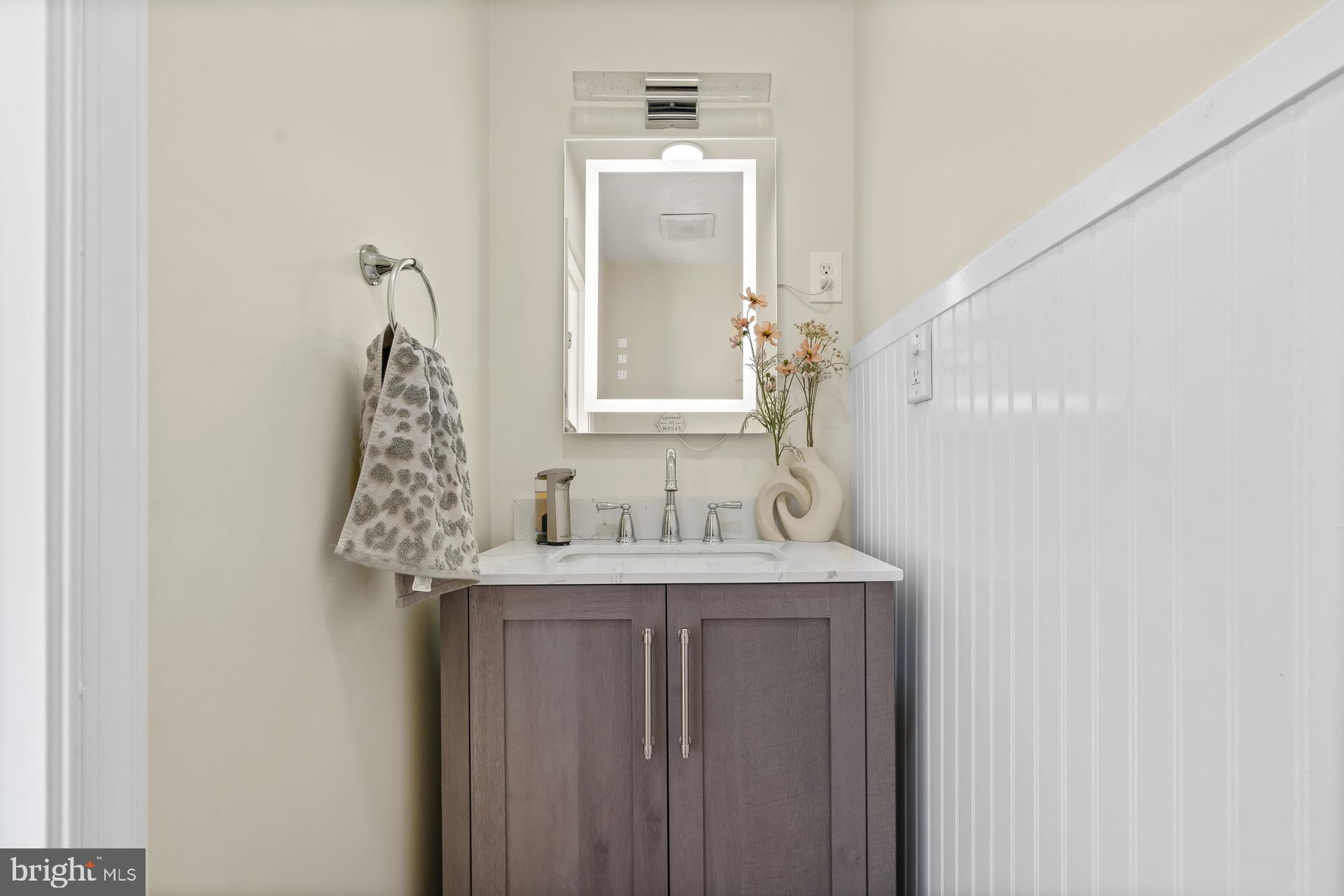 OAKLAND MILLS - Residential