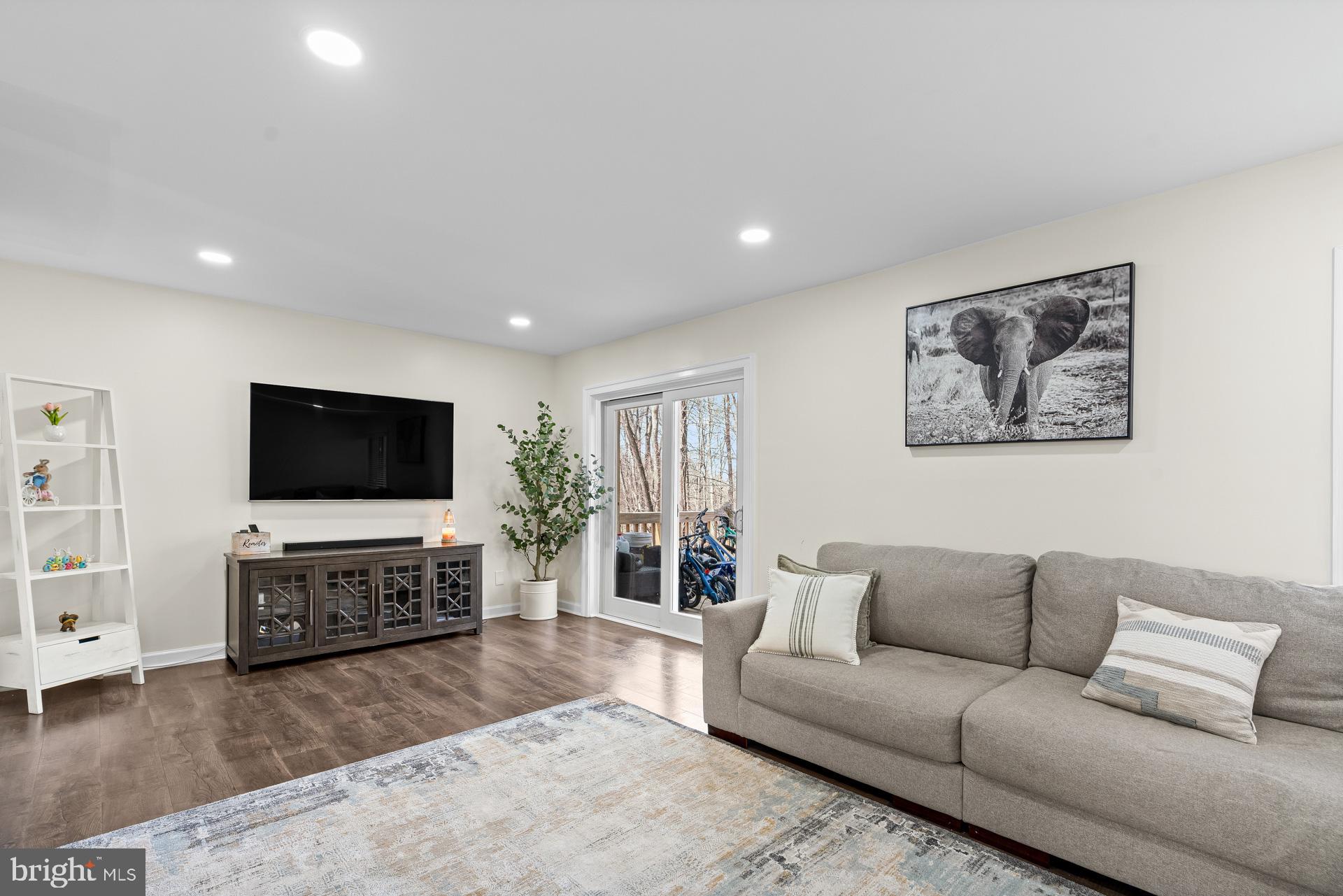 OAKLAND MILLS - Residential