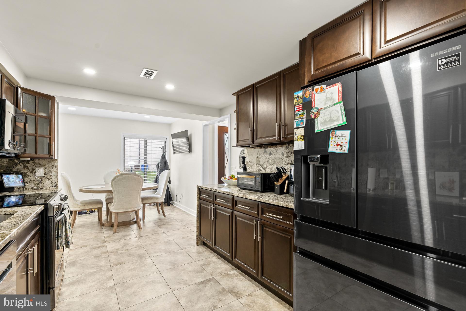 OAKLAND MILLS - Residential