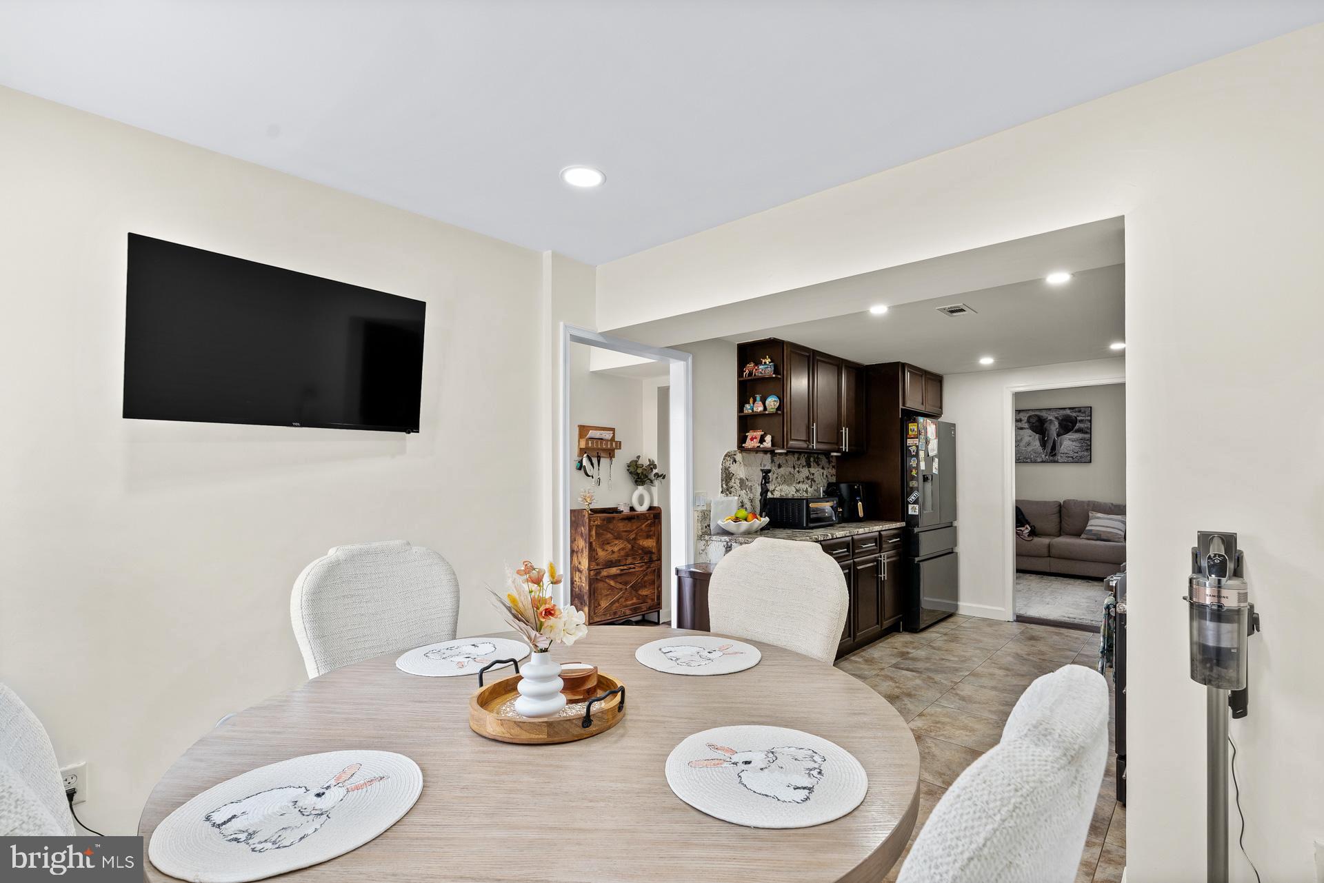 OAKLAND MILLS - Residential