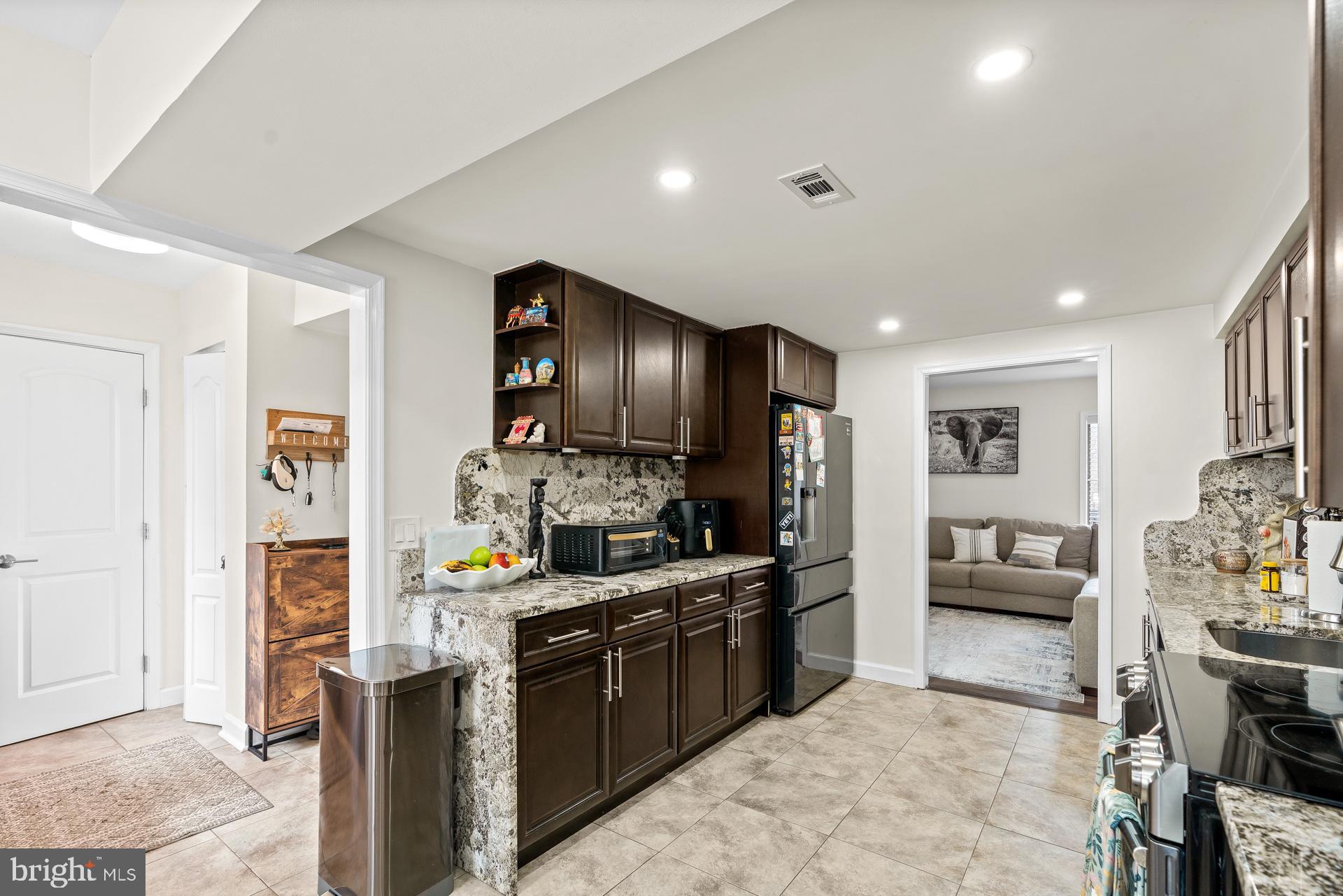 OAKLAND MILLS - Residential