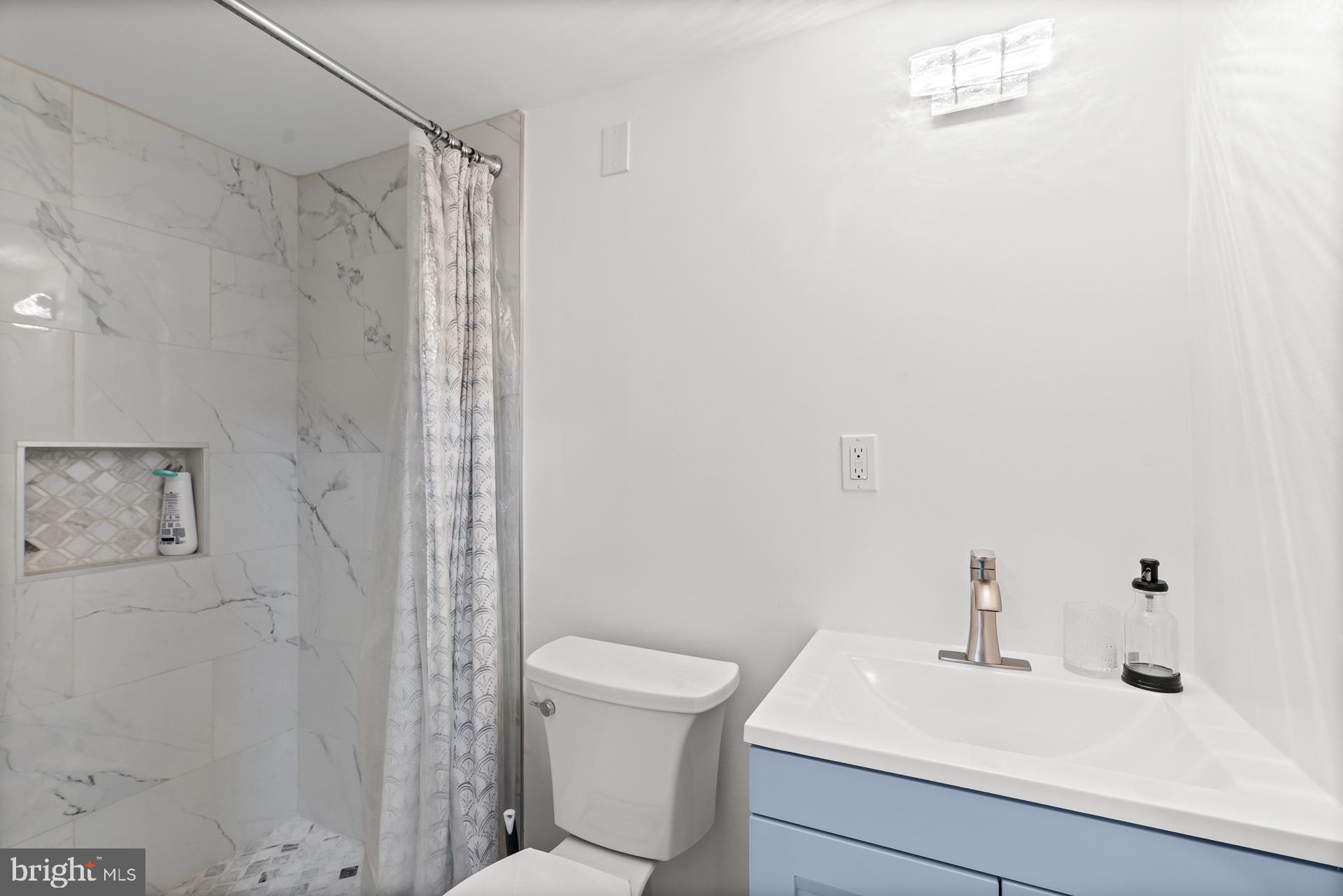 OAKLAND MILLS - Residential