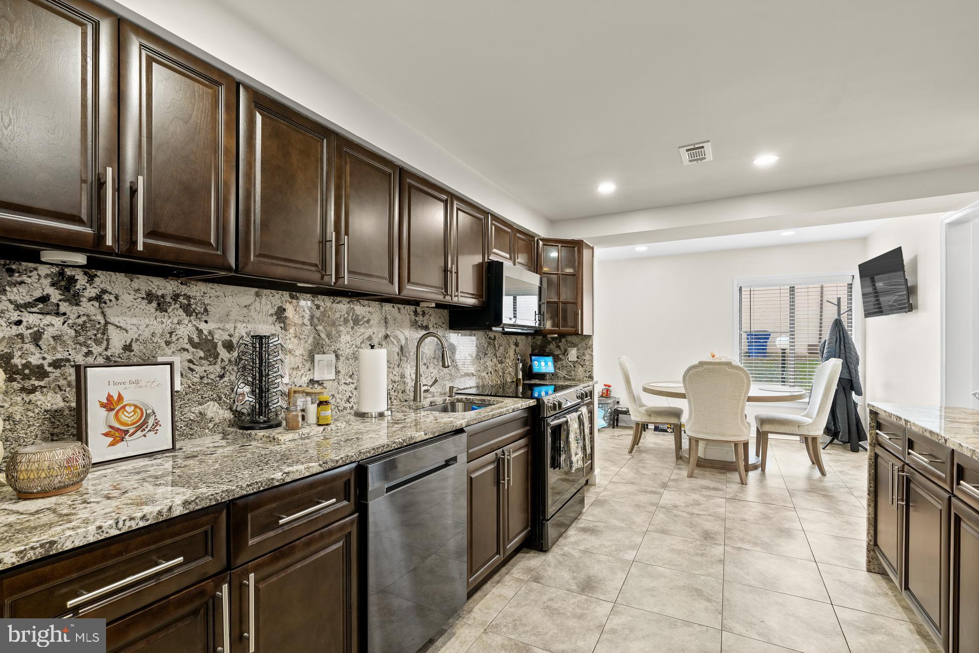 OAKLAND MILLS - Residential