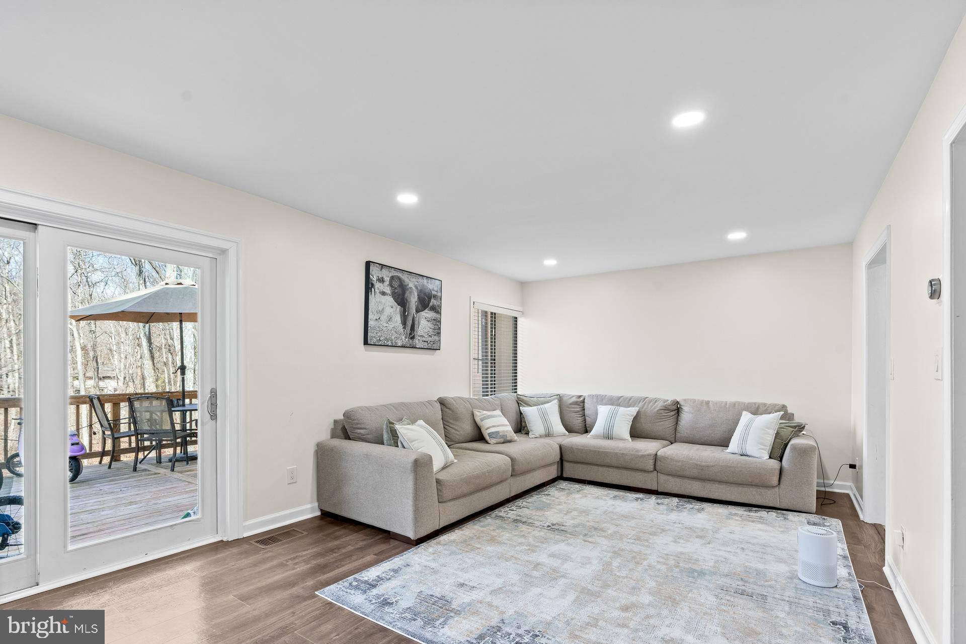 OAKLAND MILLS - Residential