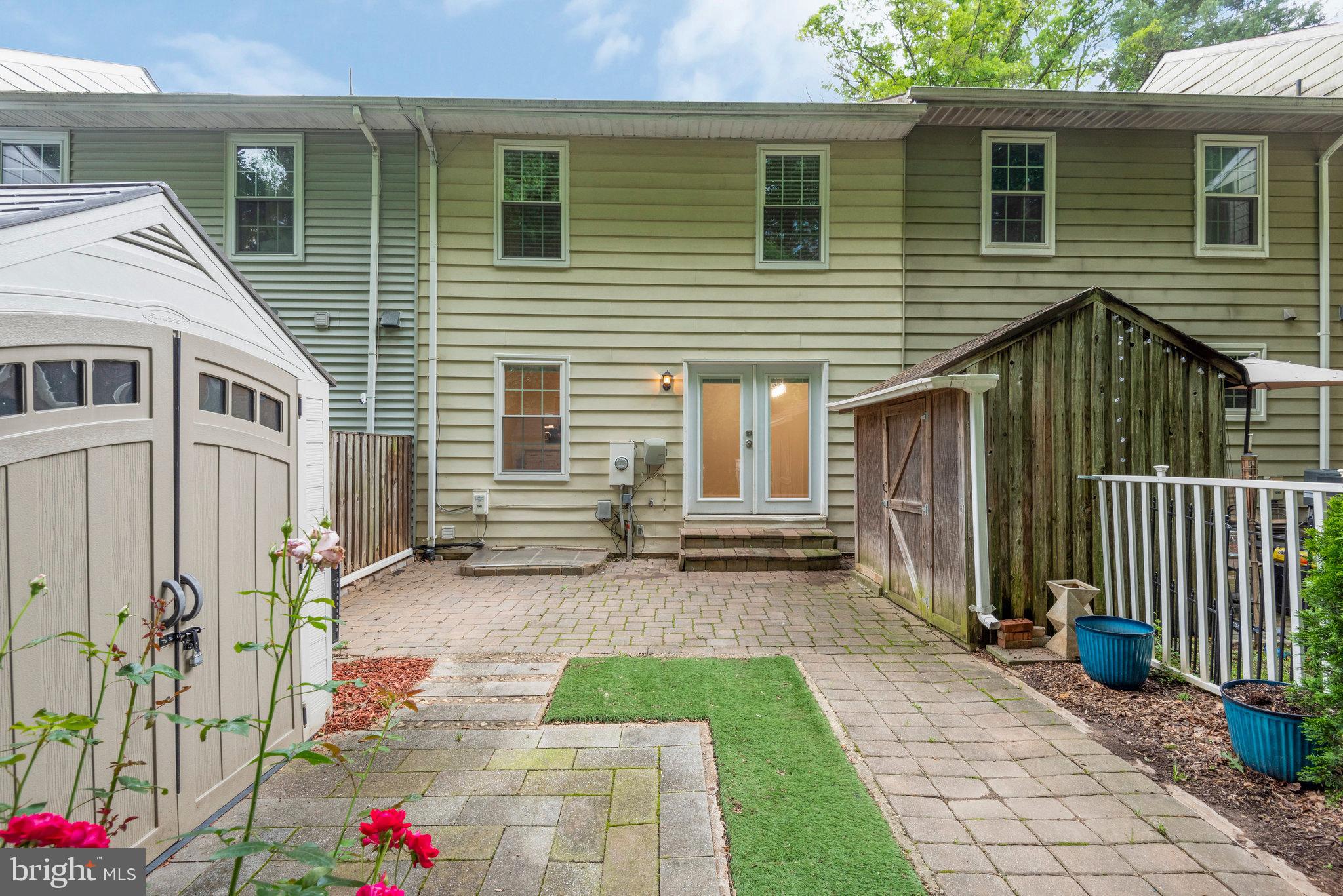 BURKE CENTRE - Residential Lease