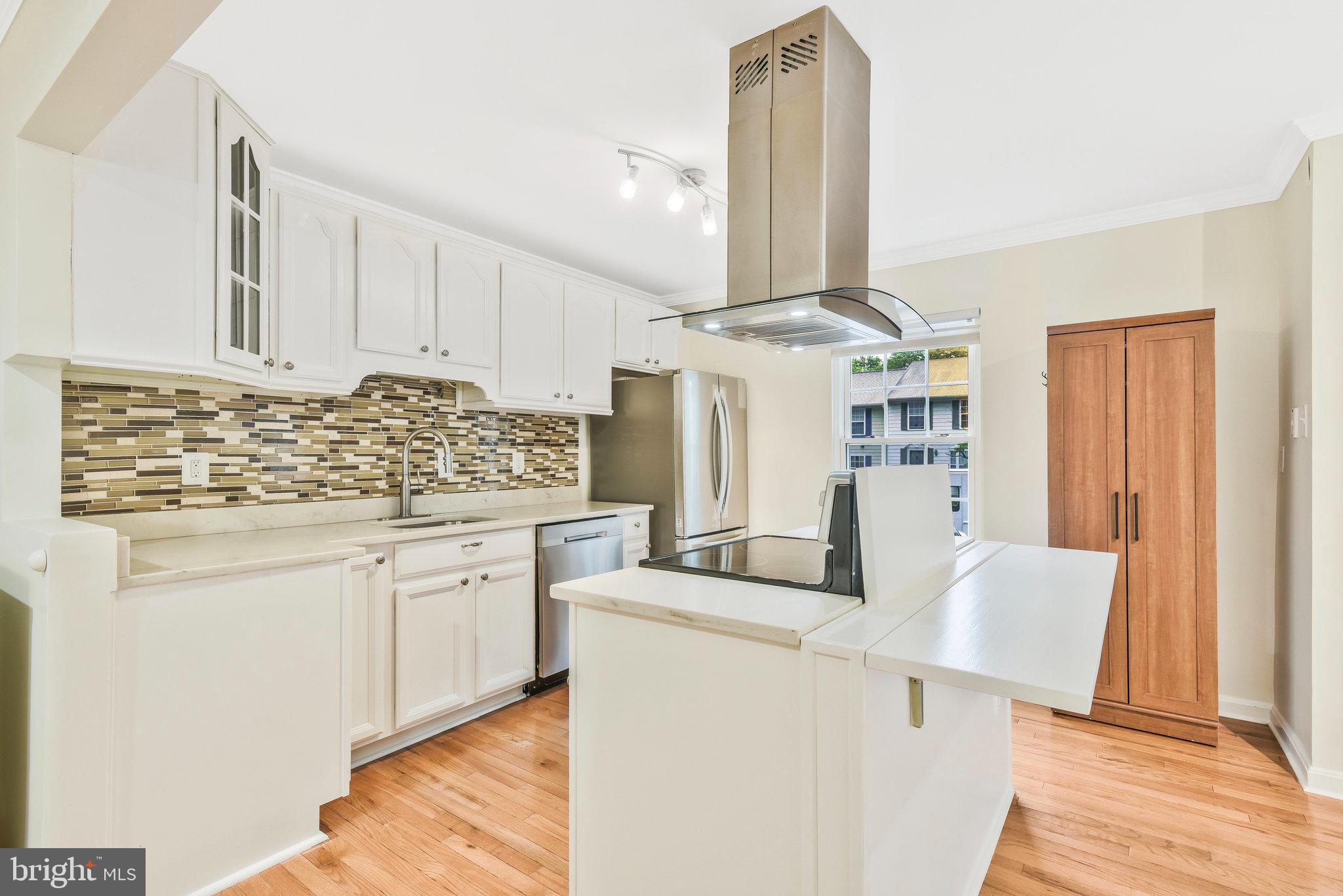 BURKE CENTRE - Residential Lease