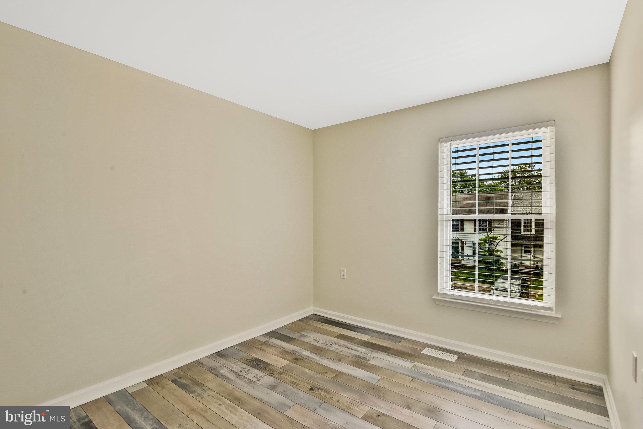 BURKE CENTRE - Residential Lease