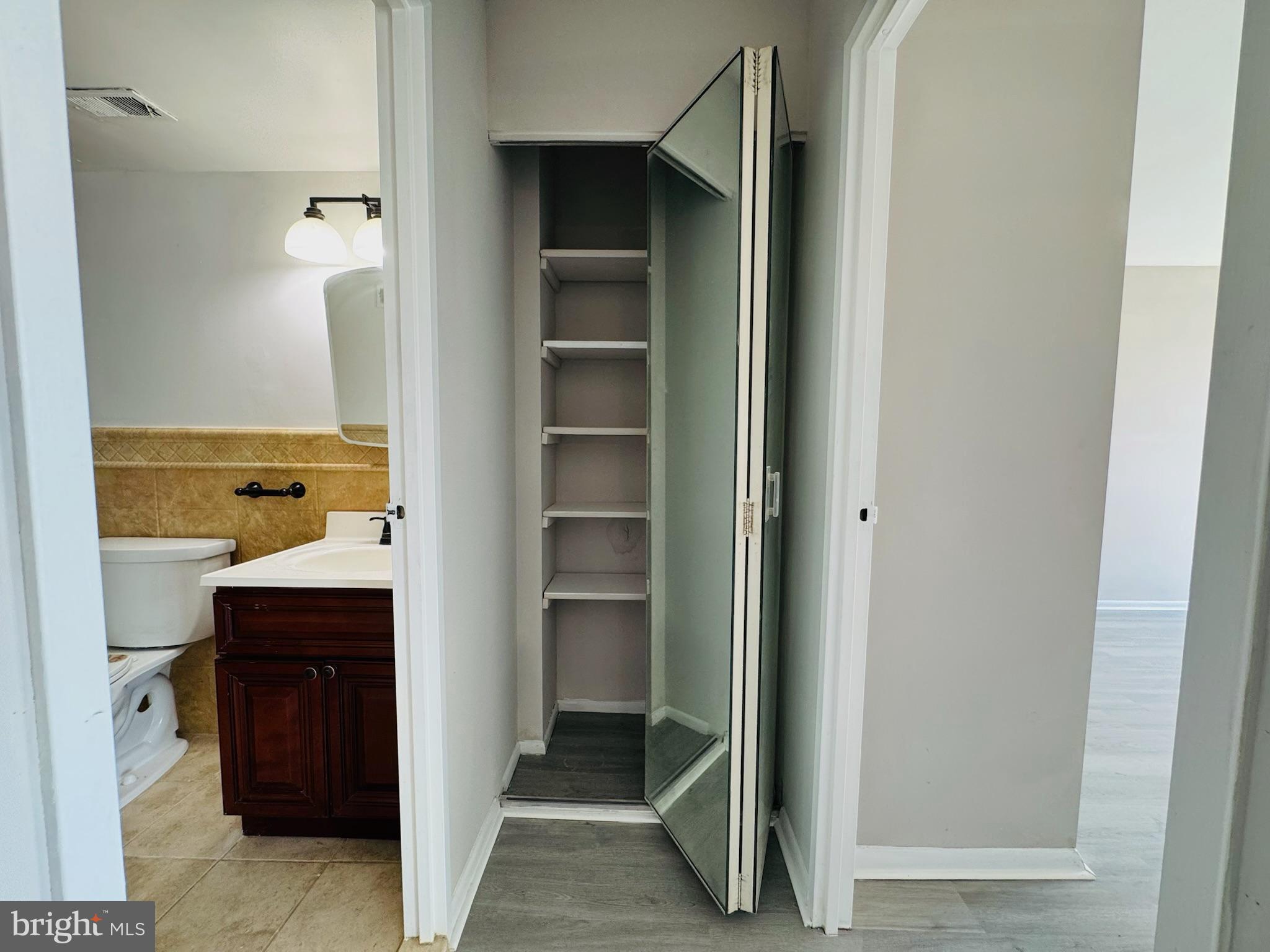 BUSTLETON - Residential