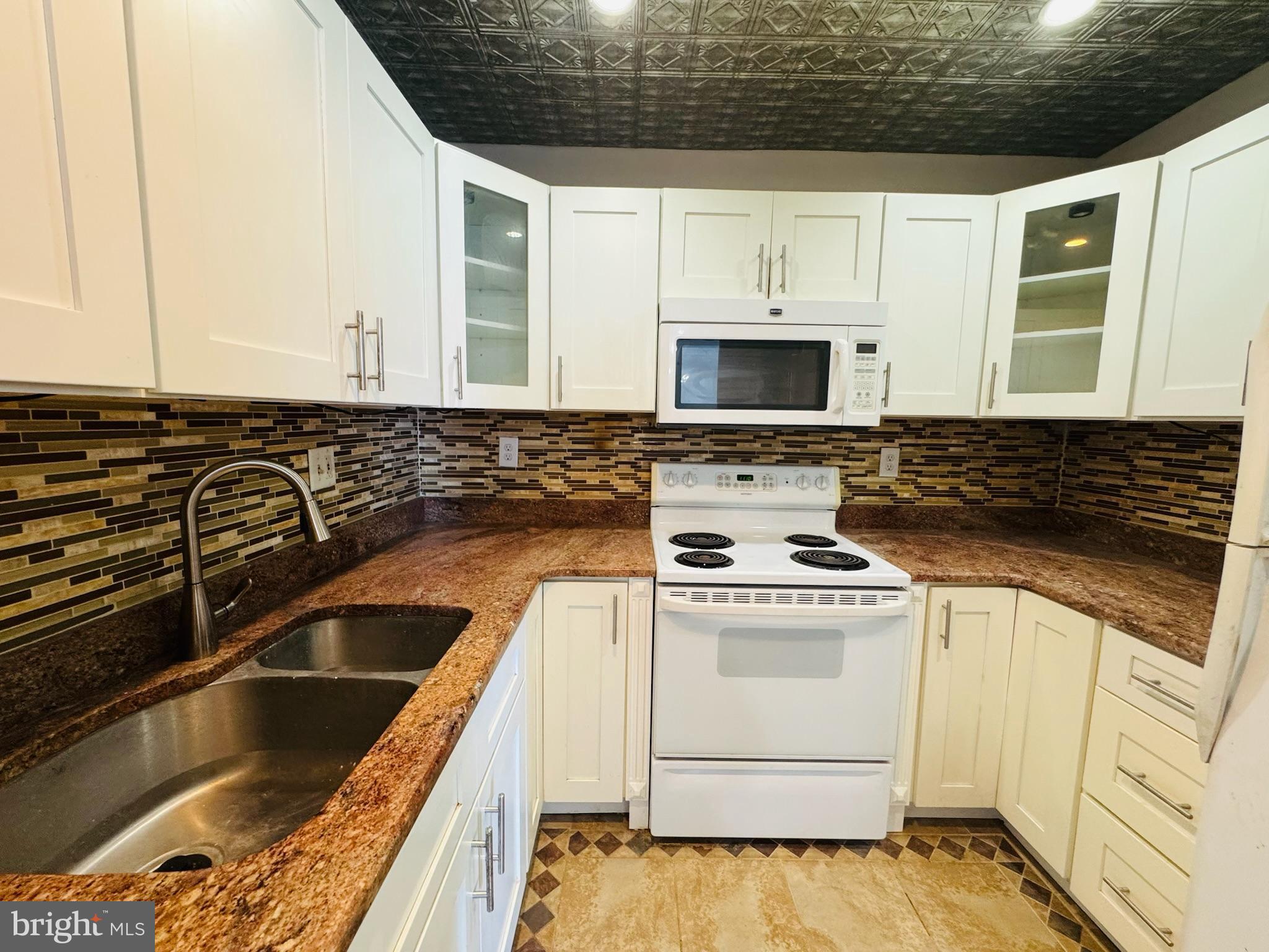 BUSTLETON - Residential