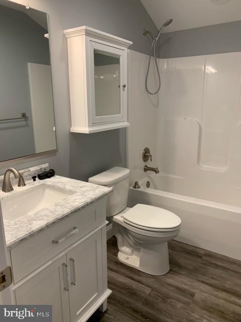 TALL TIMBERS - Residential Lease