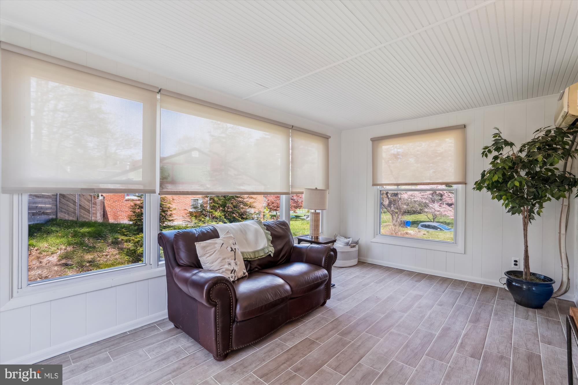 EAST SPRINGBROOK - Residential