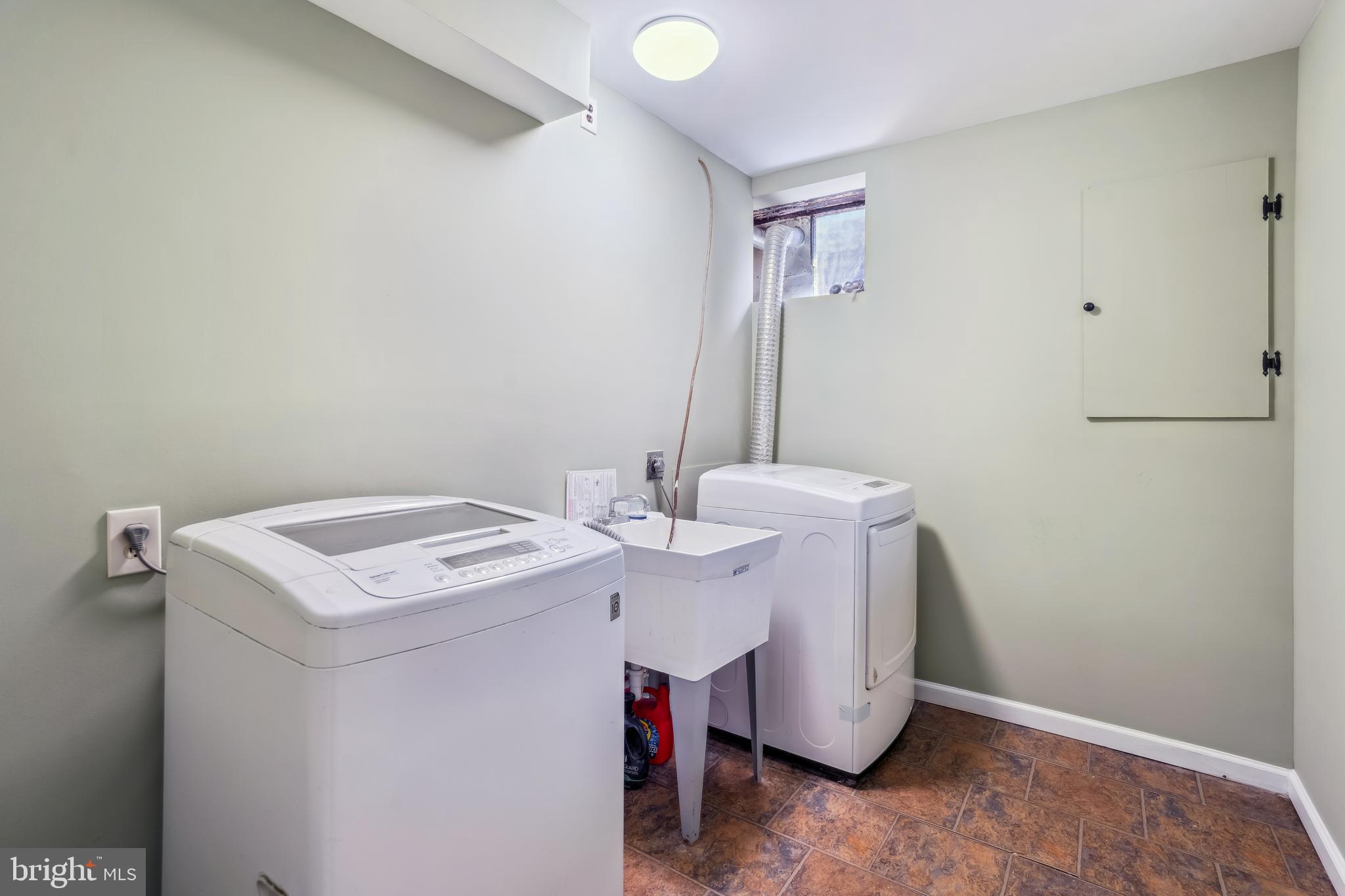 EAST SPRINGBROOK - Residential