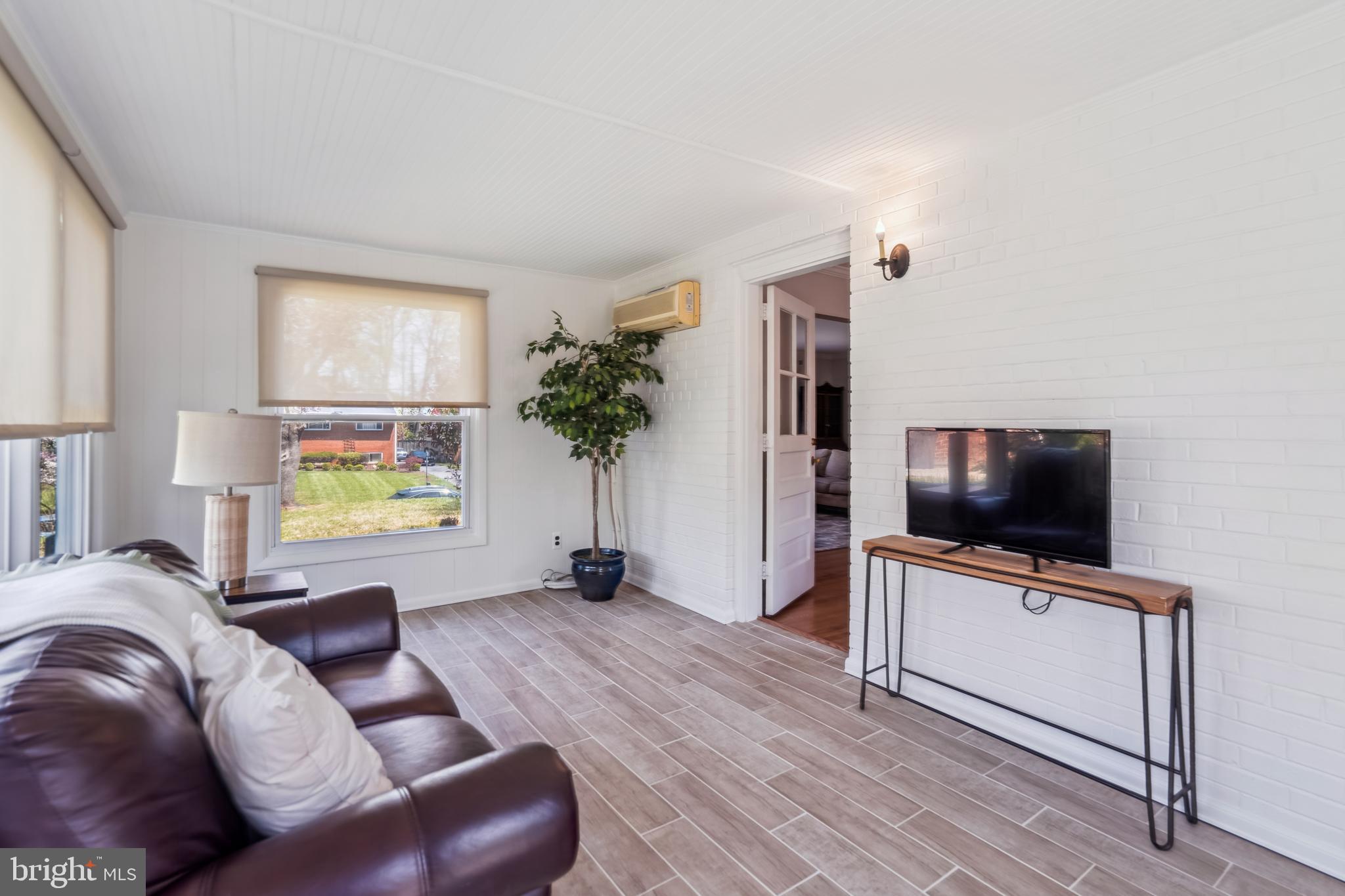 EAST SPRINGBROOK - Residential