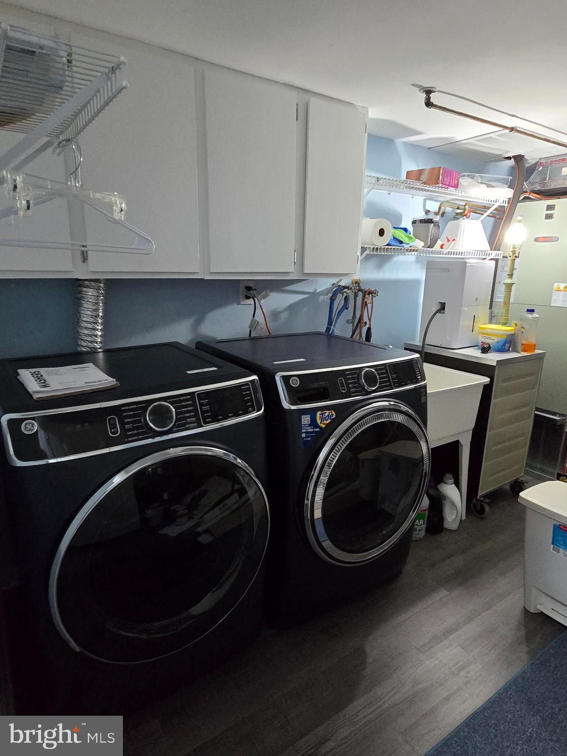 BAY HILLS TANGLEWOOD - Residential