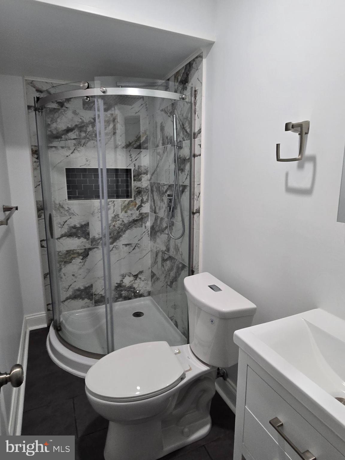 BAY HILLS TANGLEWOOD - Residential