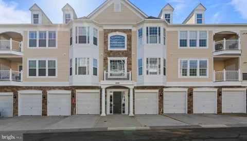 1518 Enyart Way Unit 301, Annapolis, MD MLS: MDAA2131268