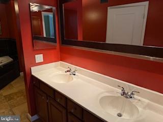 FOUR SEASONS - Residential Lease