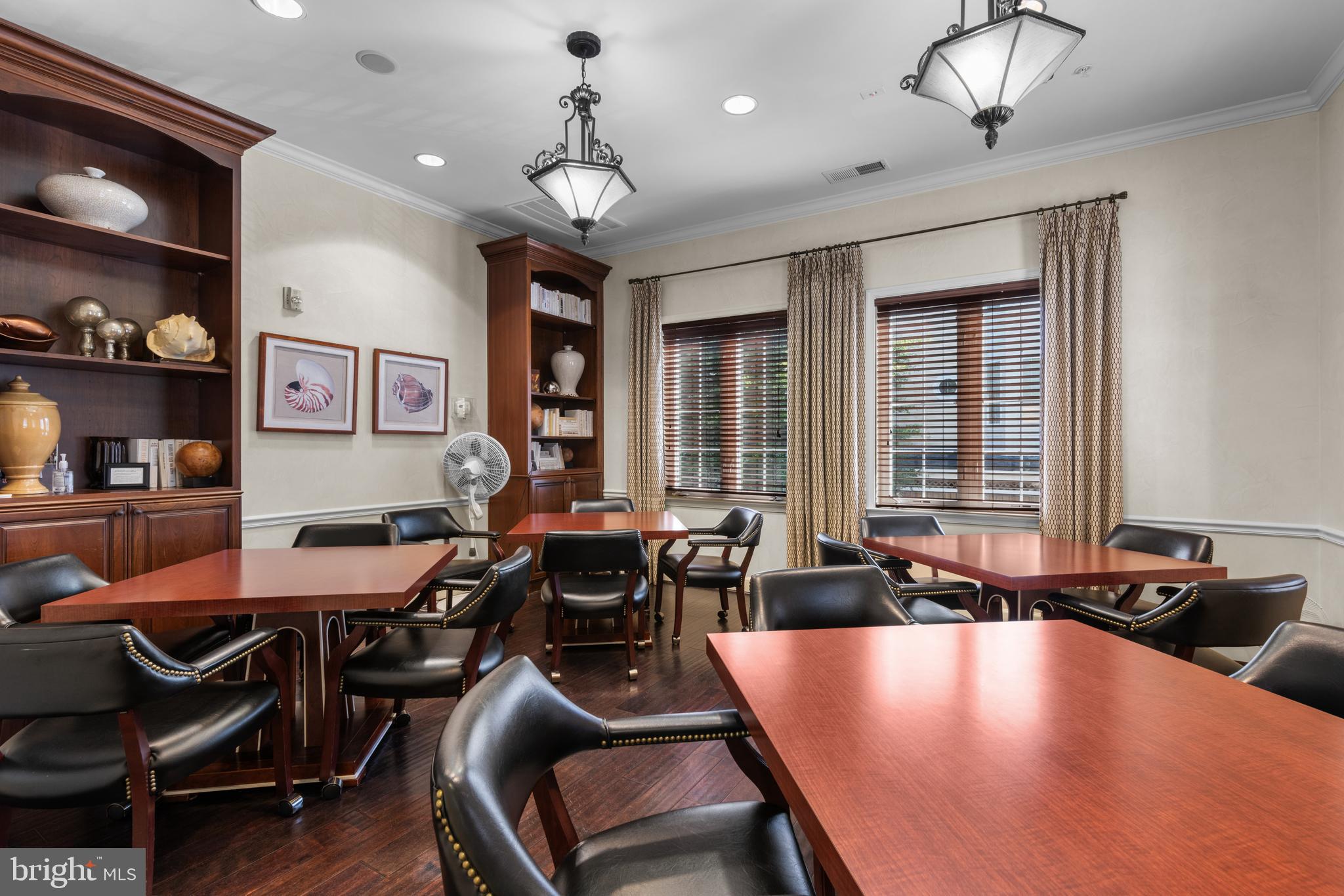 FOUR SEASONS - Residential Lease