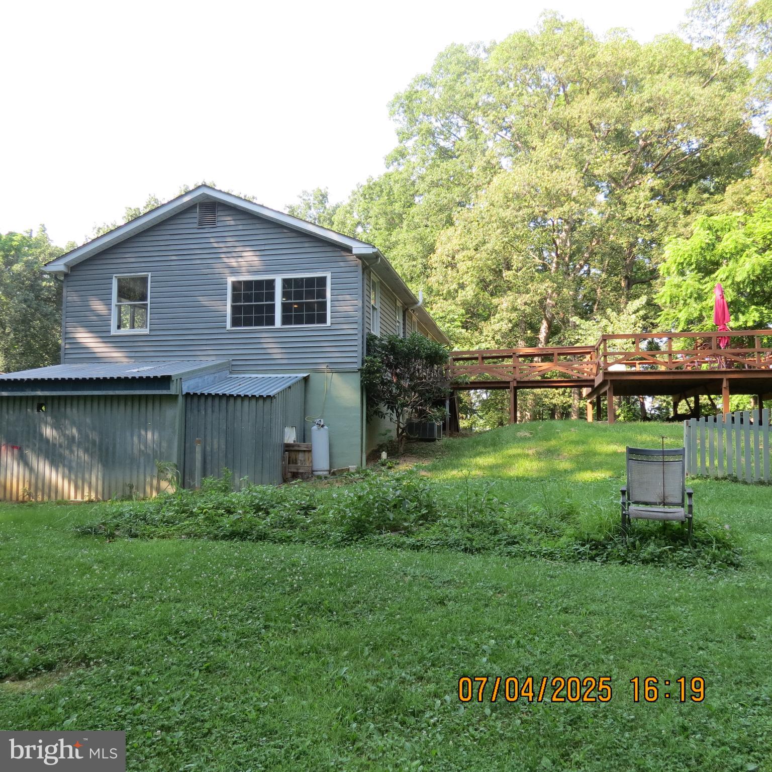 6 SHADY OAK LANE