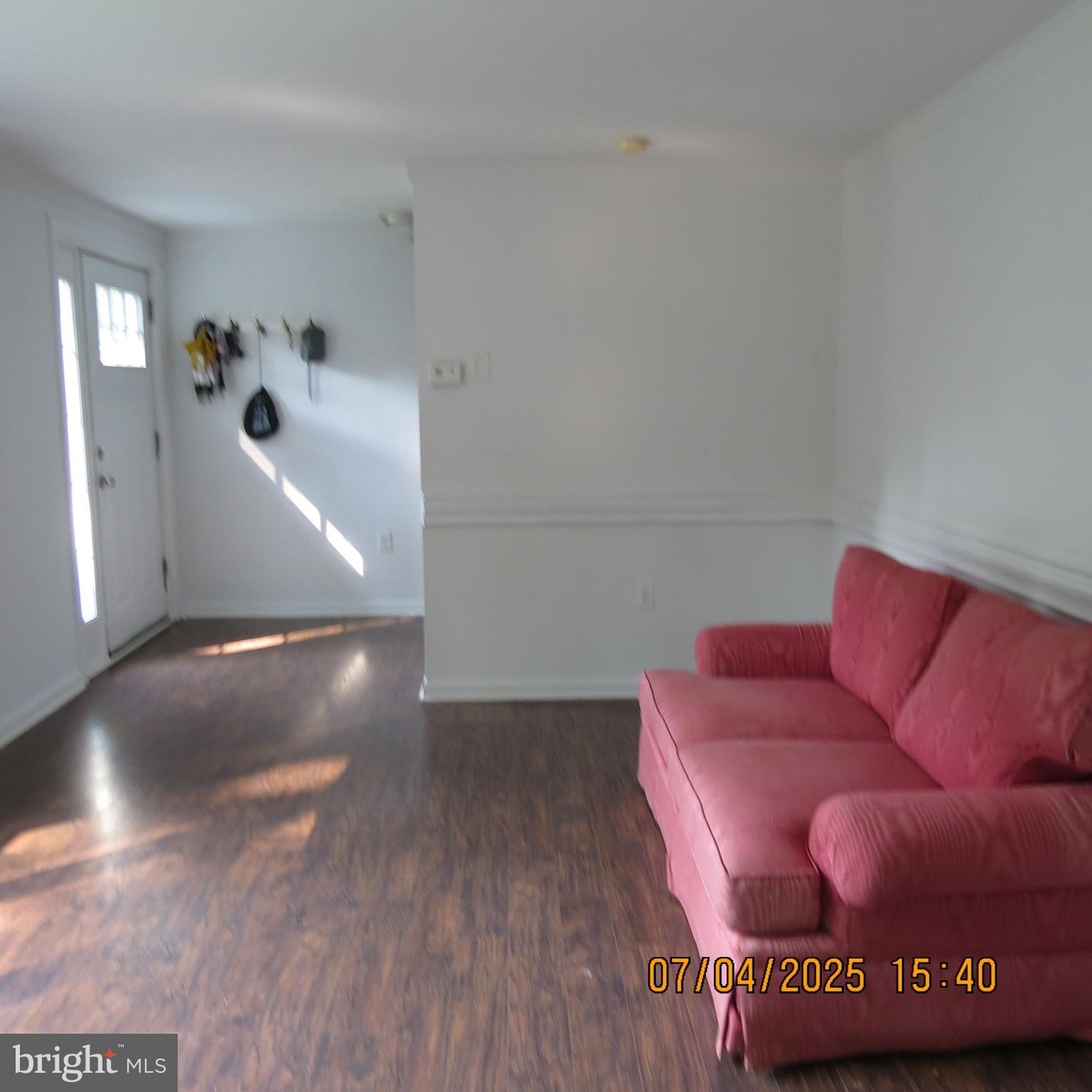 6 SHADY OAK LANE