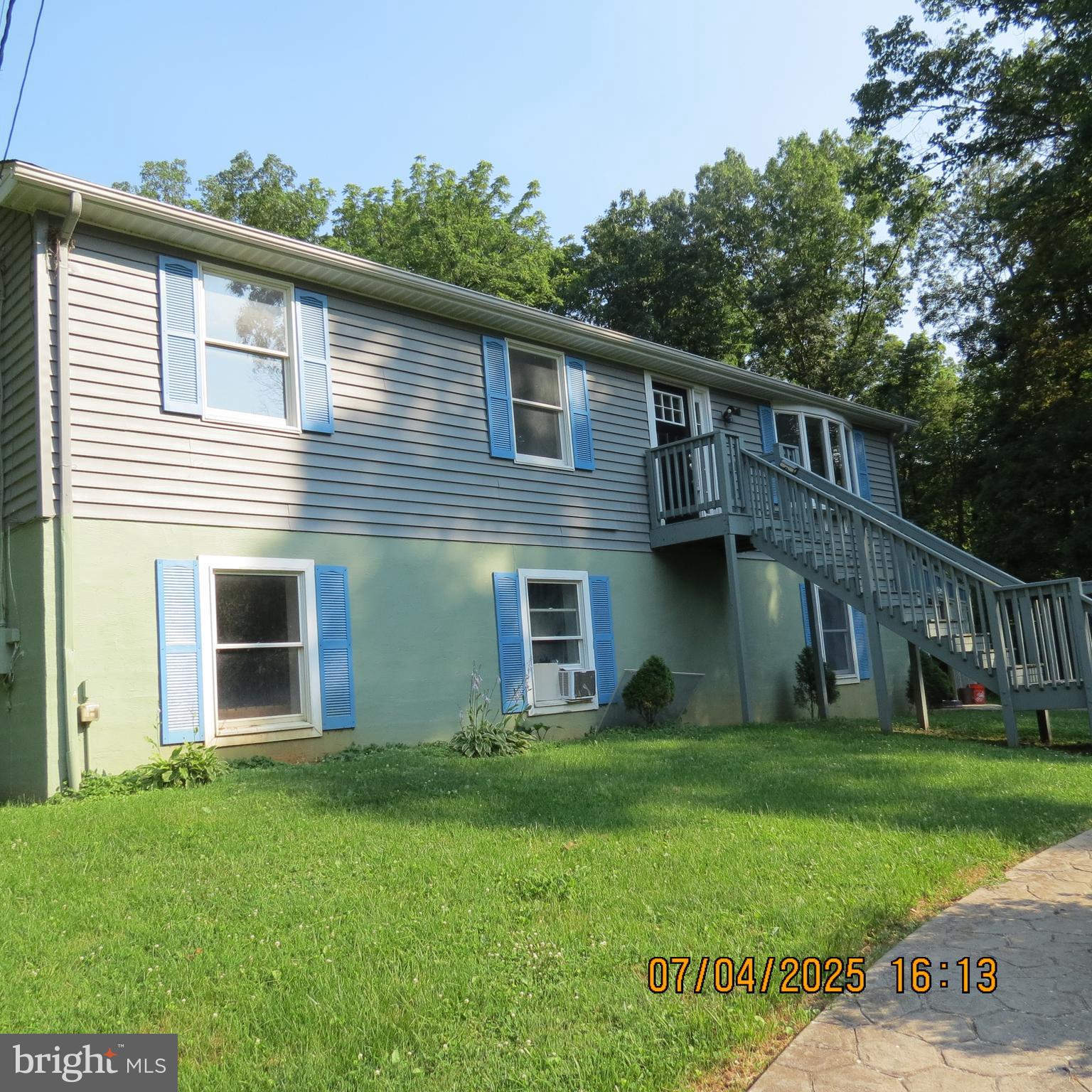 SHADY ACRES - Residential