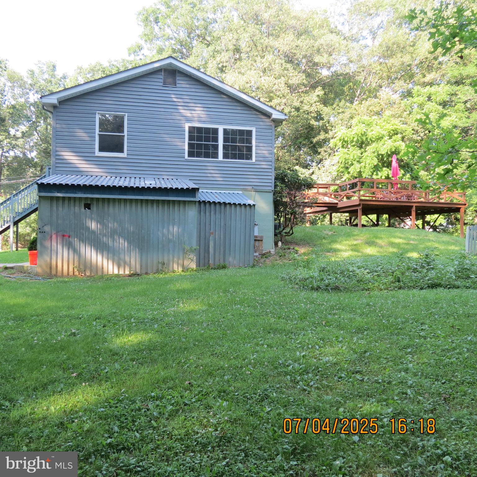 6 SHADY OAK LANE