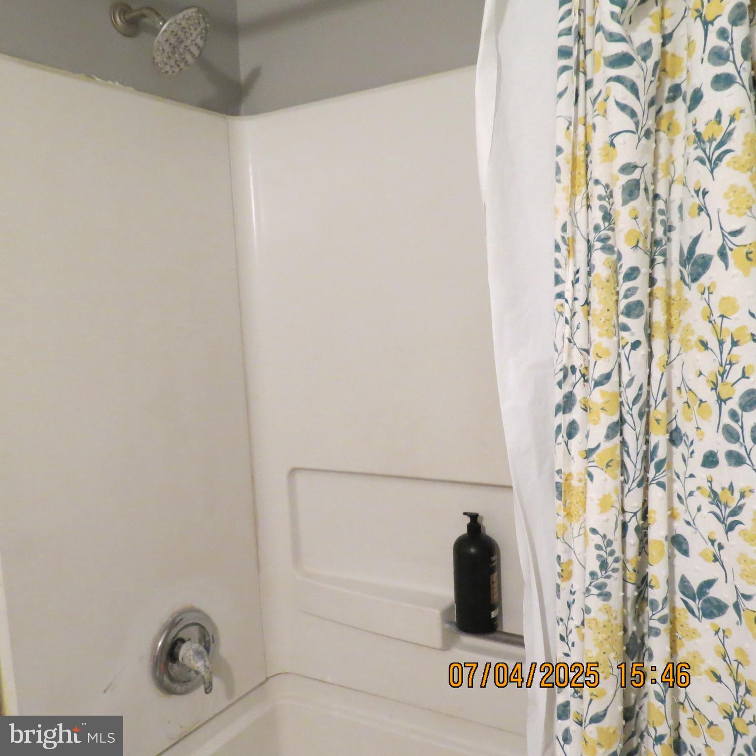 SHADY ACRES - Residential