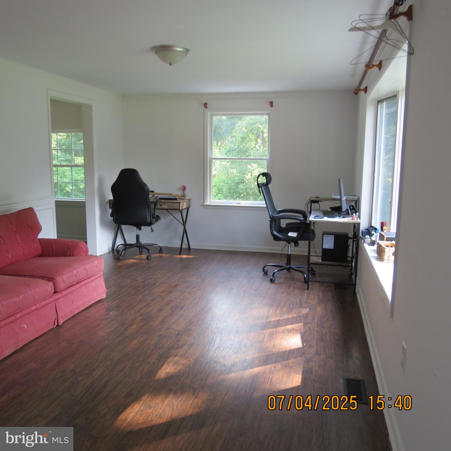 6 SHADY OAK LANE