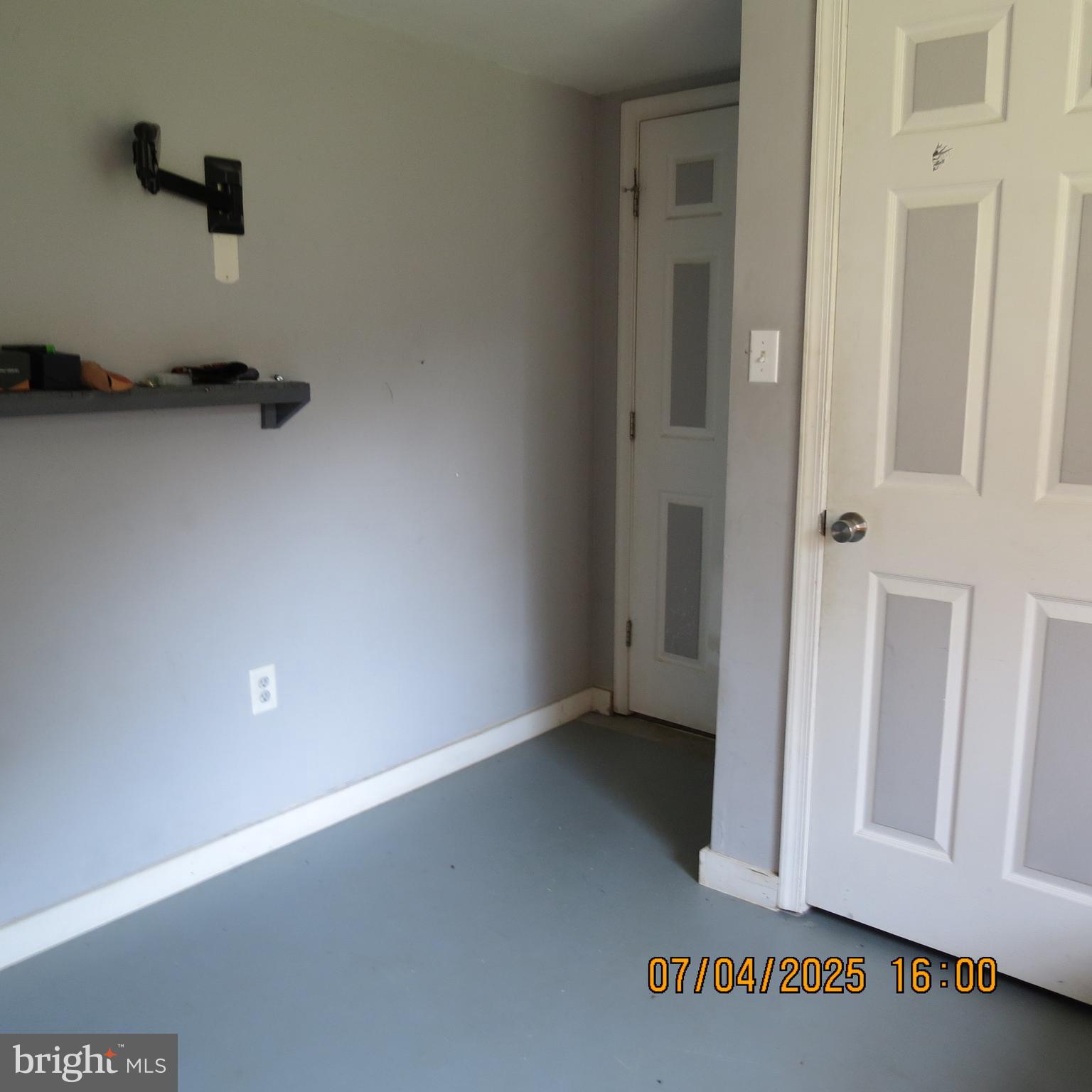 SHADY ACRES - Residential