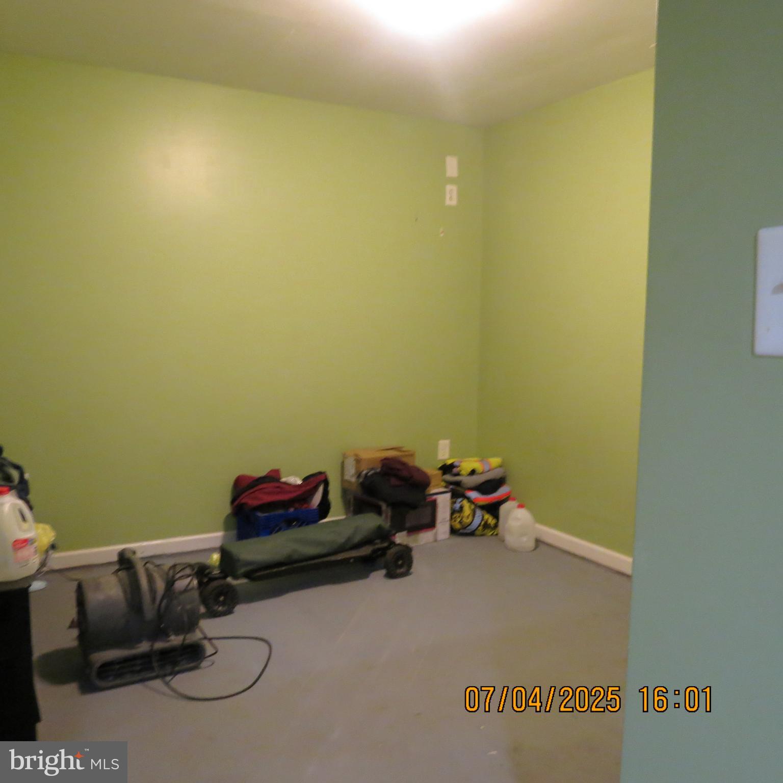 SHADY ACRES - Residential