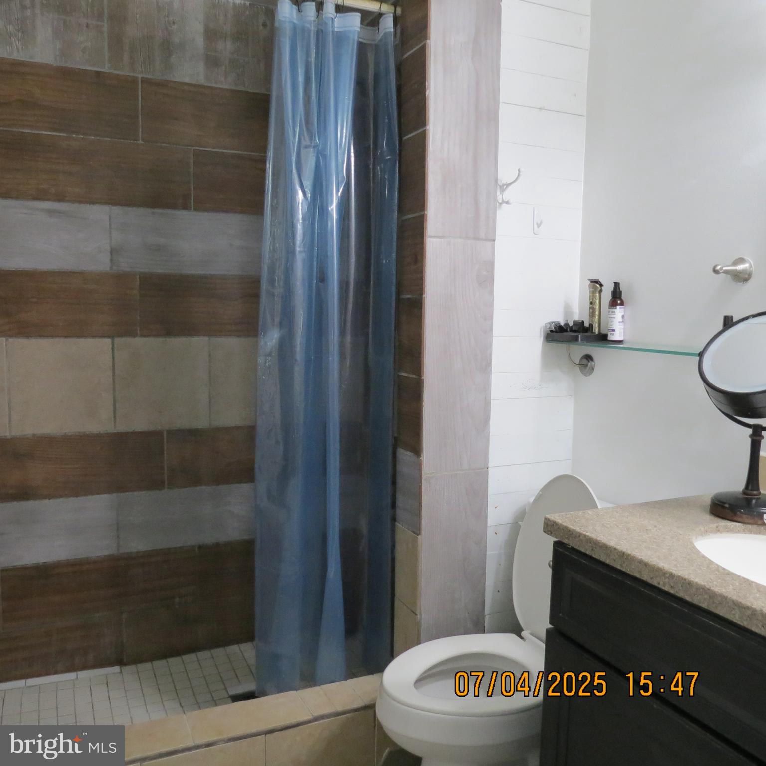 SHADY ACRES - Residential