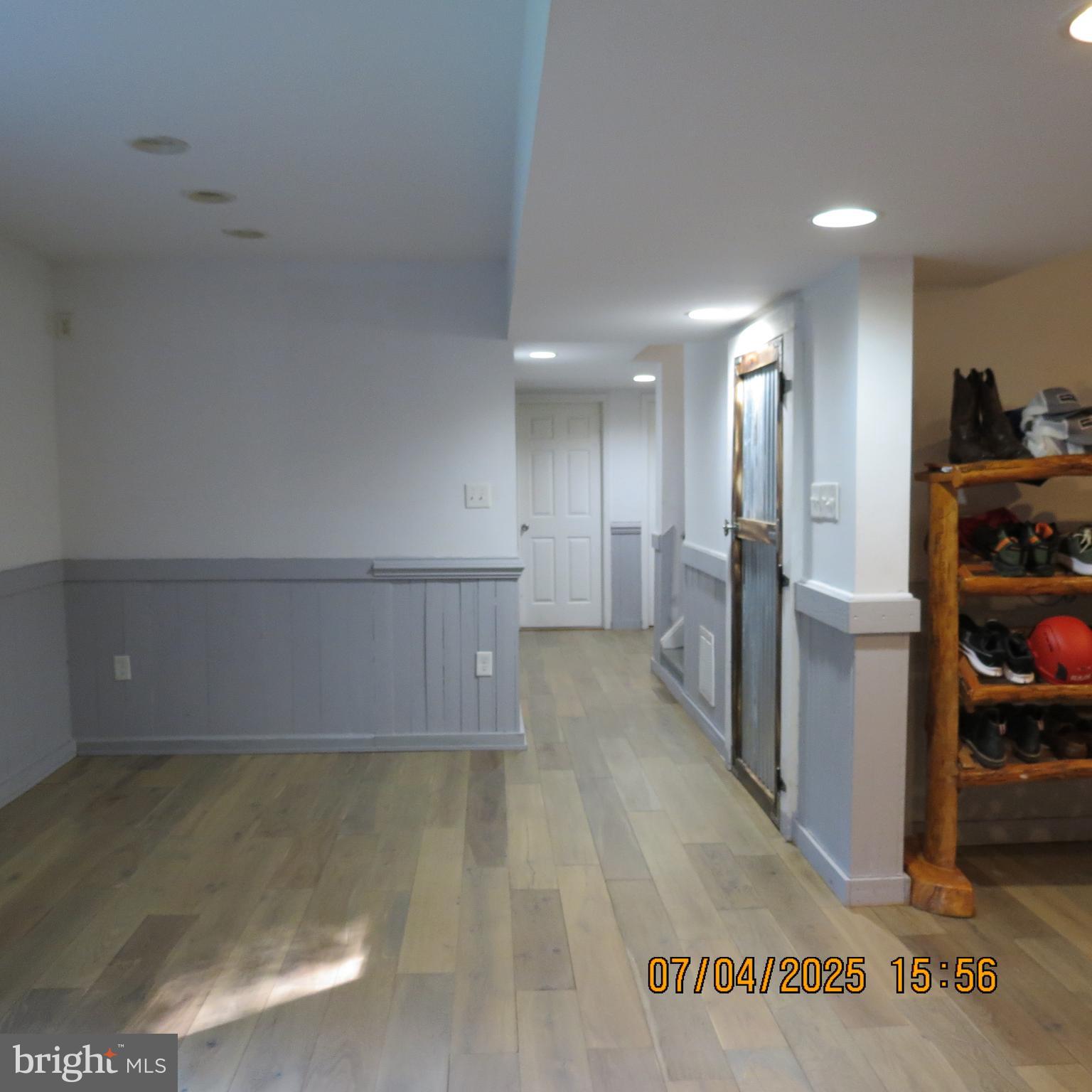 SHADY ACRES - Residential