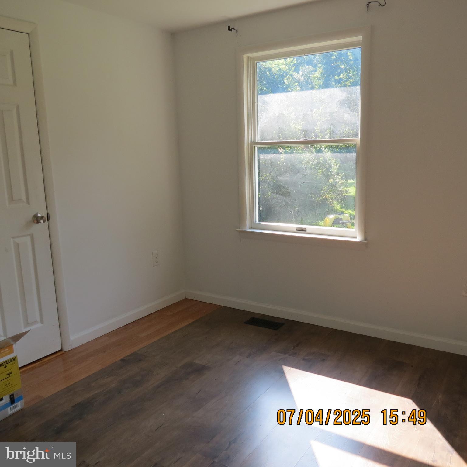 SHADY ACRES - Residential