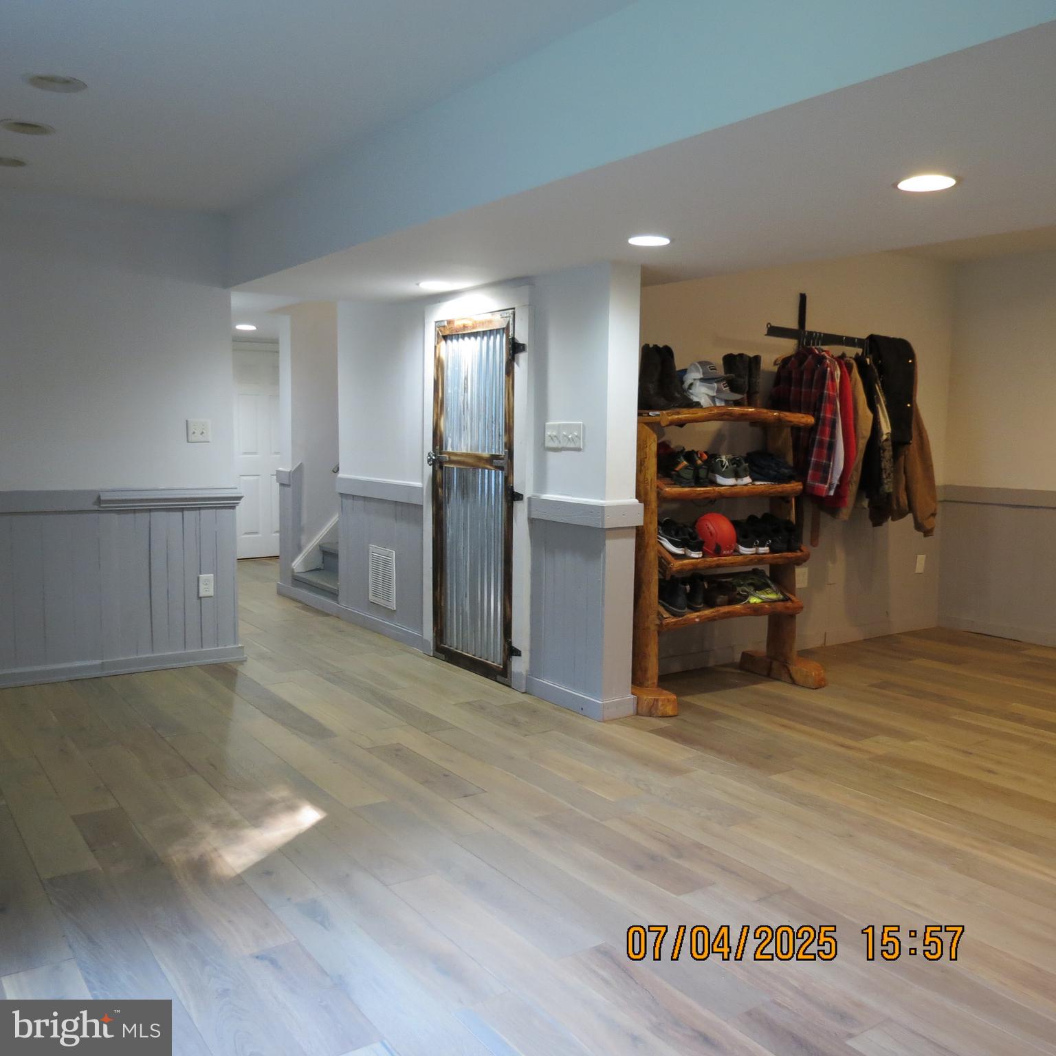 SHADY ACRES - Residential