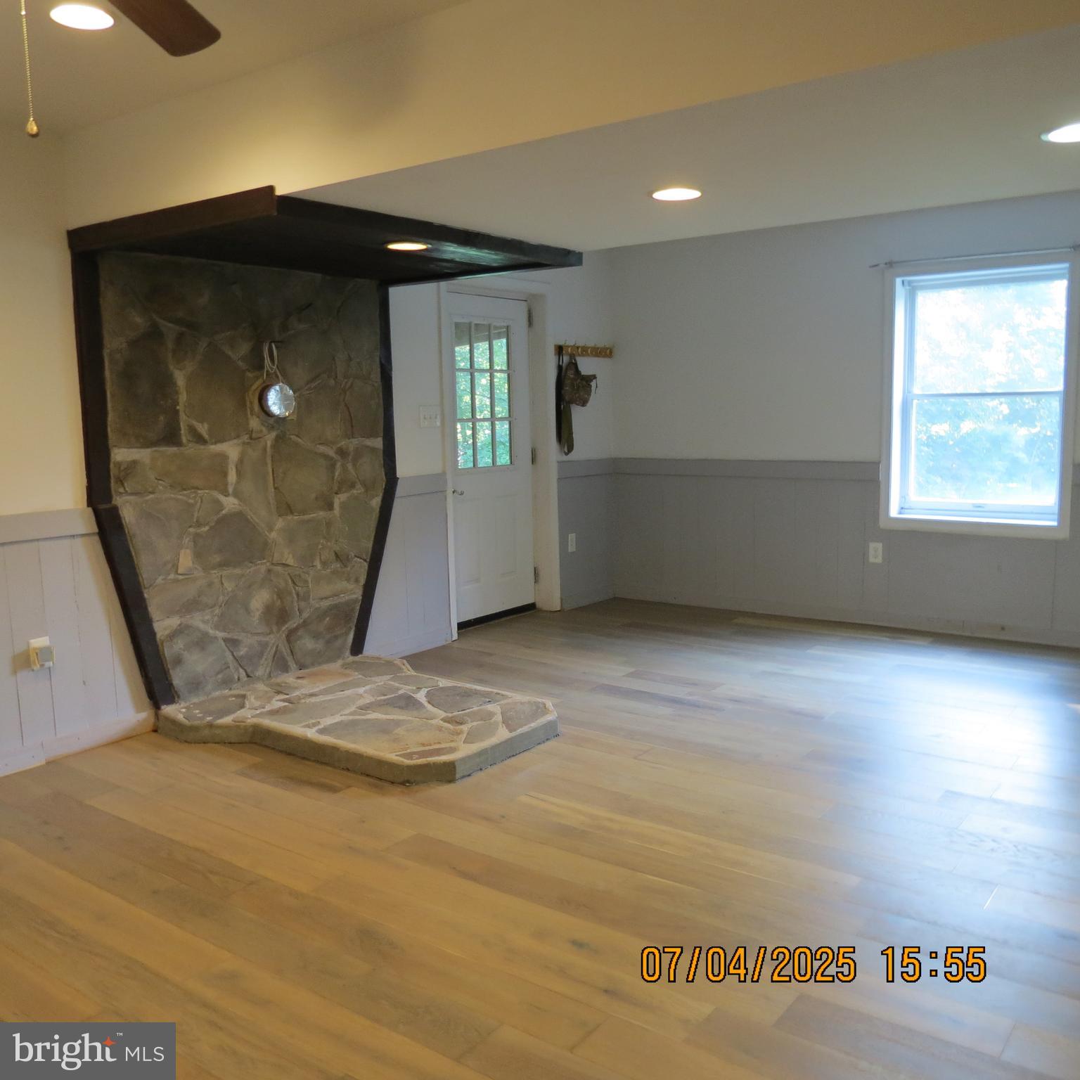 SHADY ACRES - Residential